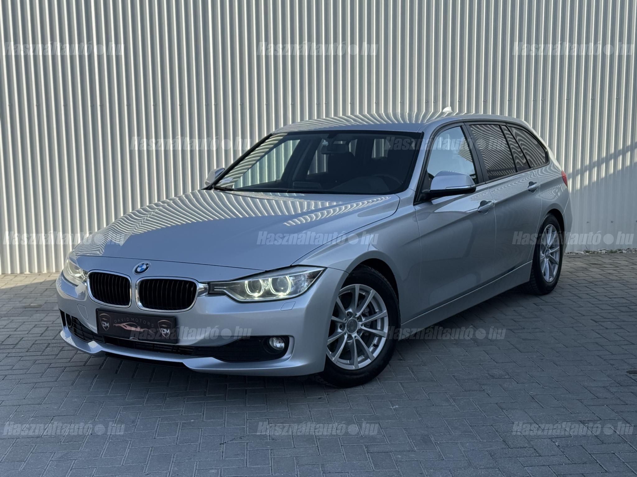 BMW 318 2013/10 - 1