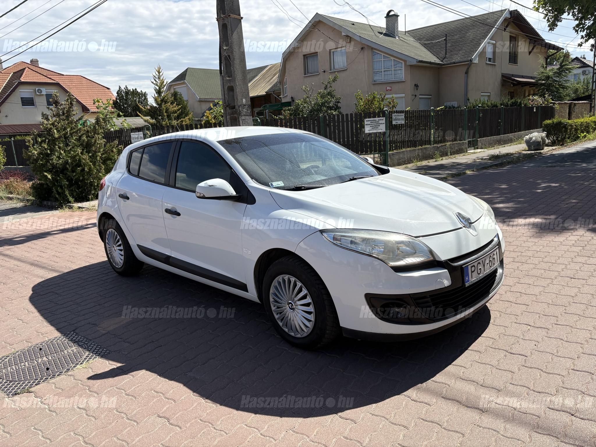 RENAULT MEGANE 2013/5 - 1