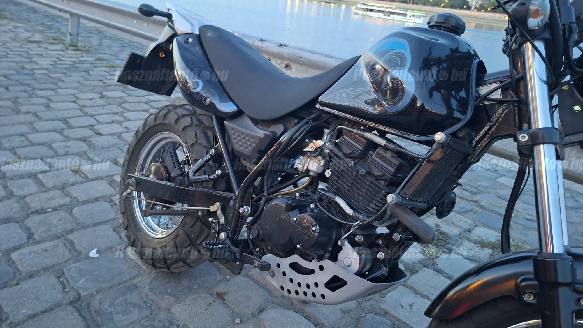 HYOSUNG KARION 125 2009/11 - 1