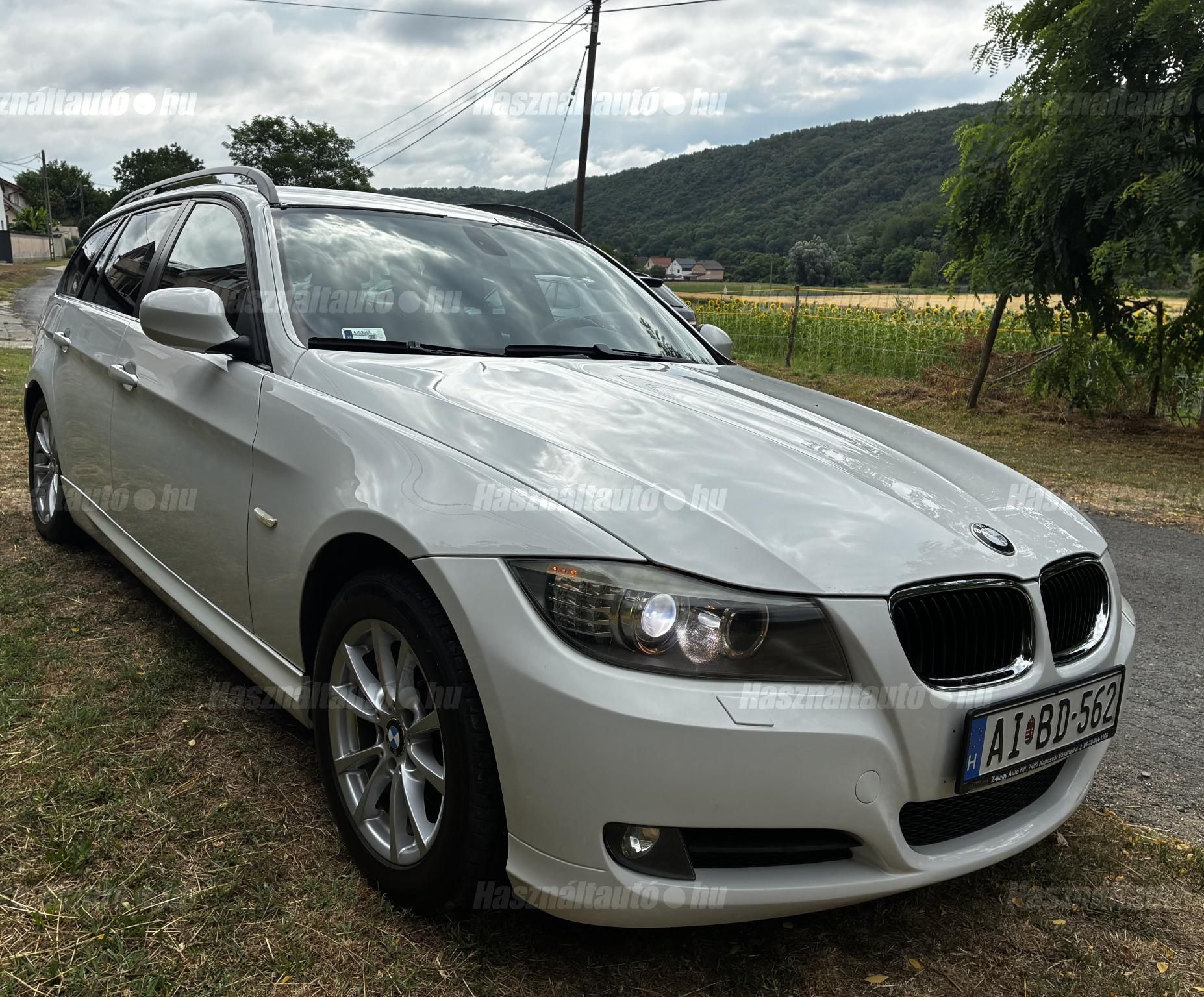 BMW 318 2009/8 - 1