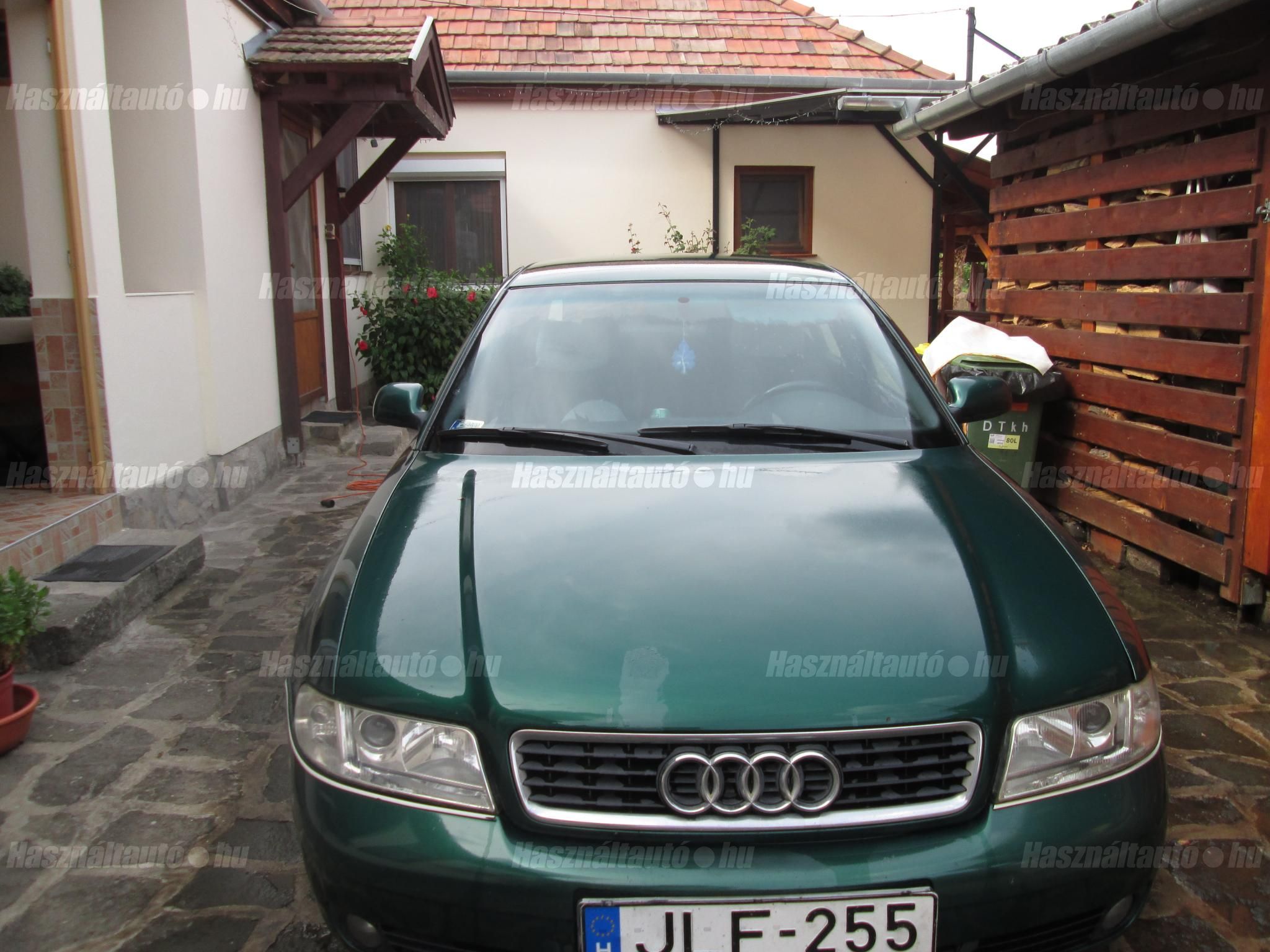 AUDI A4 2000/10 - 1