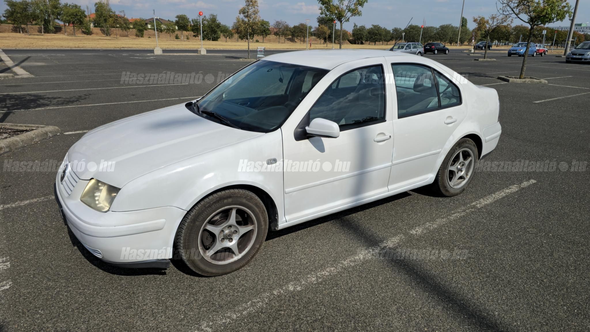 VOLKSWAGEN BORA 2000/5 - 1