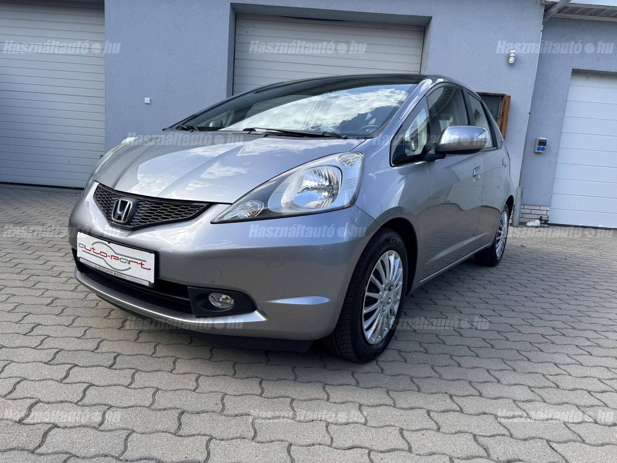 HONDA JAZZ 2010/8 - 1