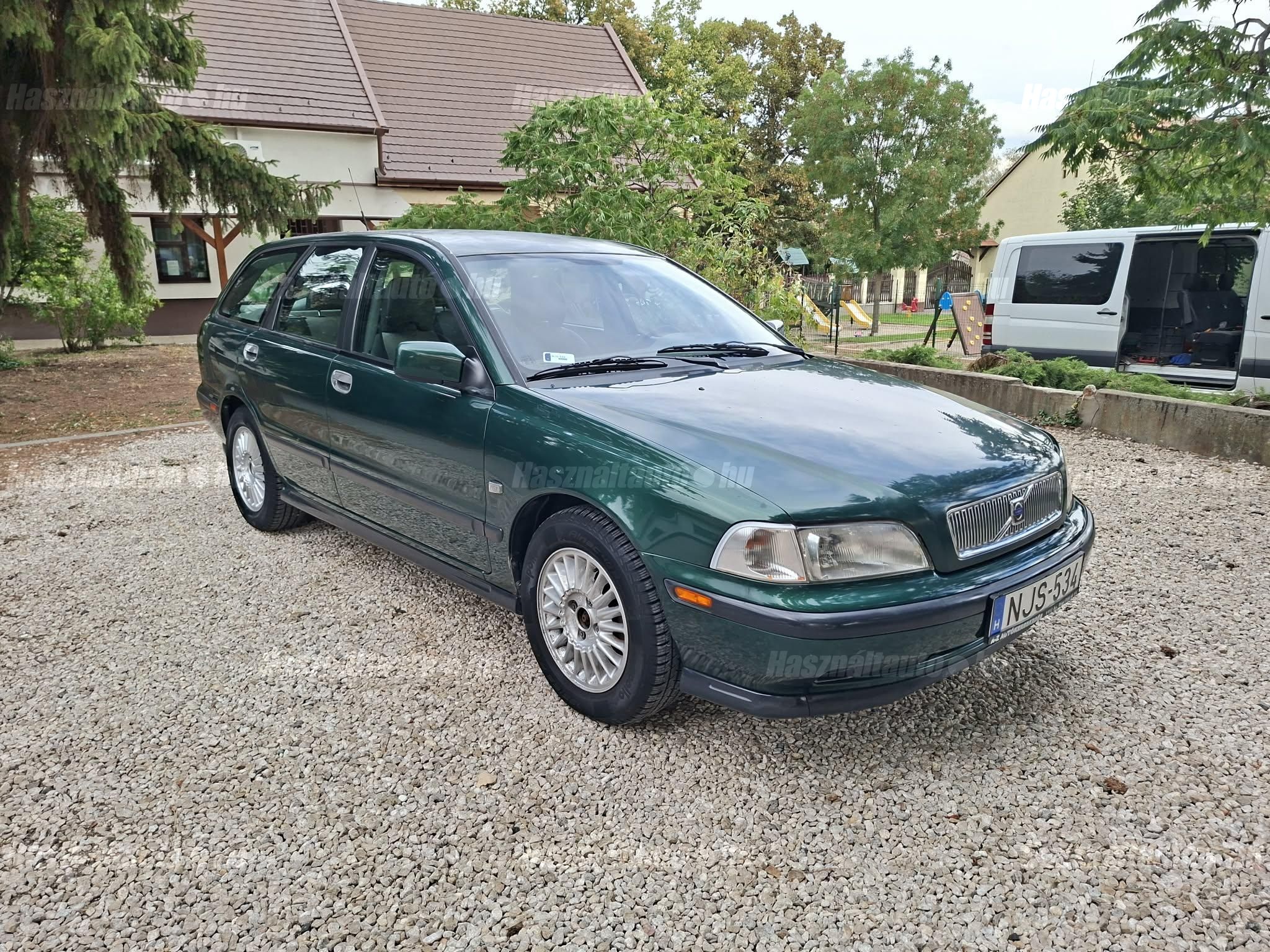 VOLVO V40 2000 - 1