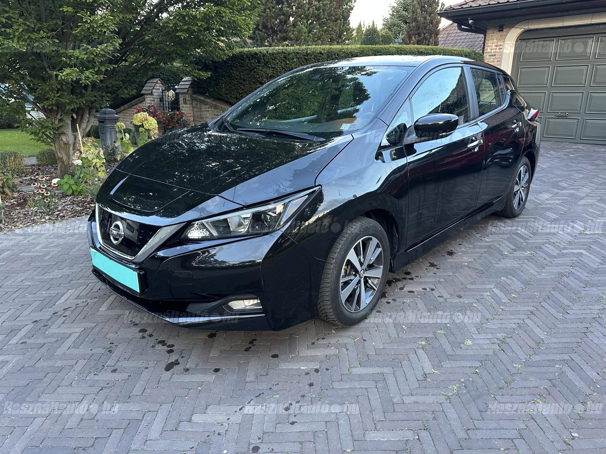 NISSAN LEAF 2022/1 - 1