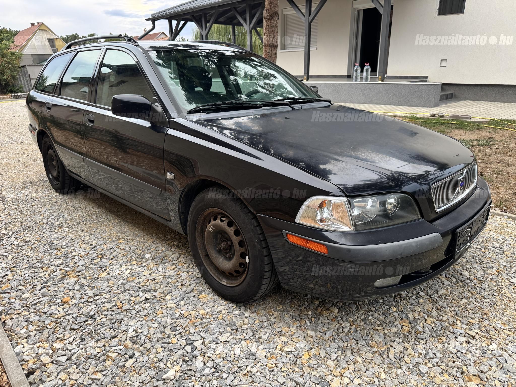 VOLVO V40 2003 - 1