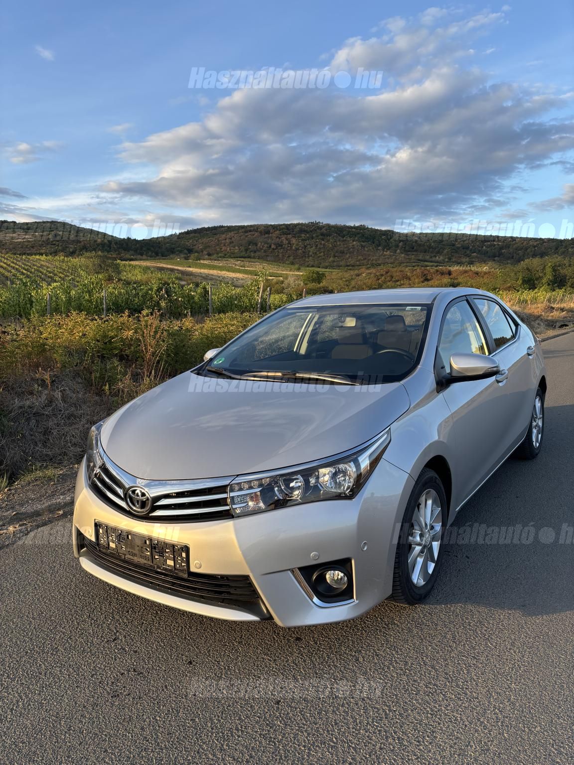 TOYOTA COROLLA 2015/6 - 1