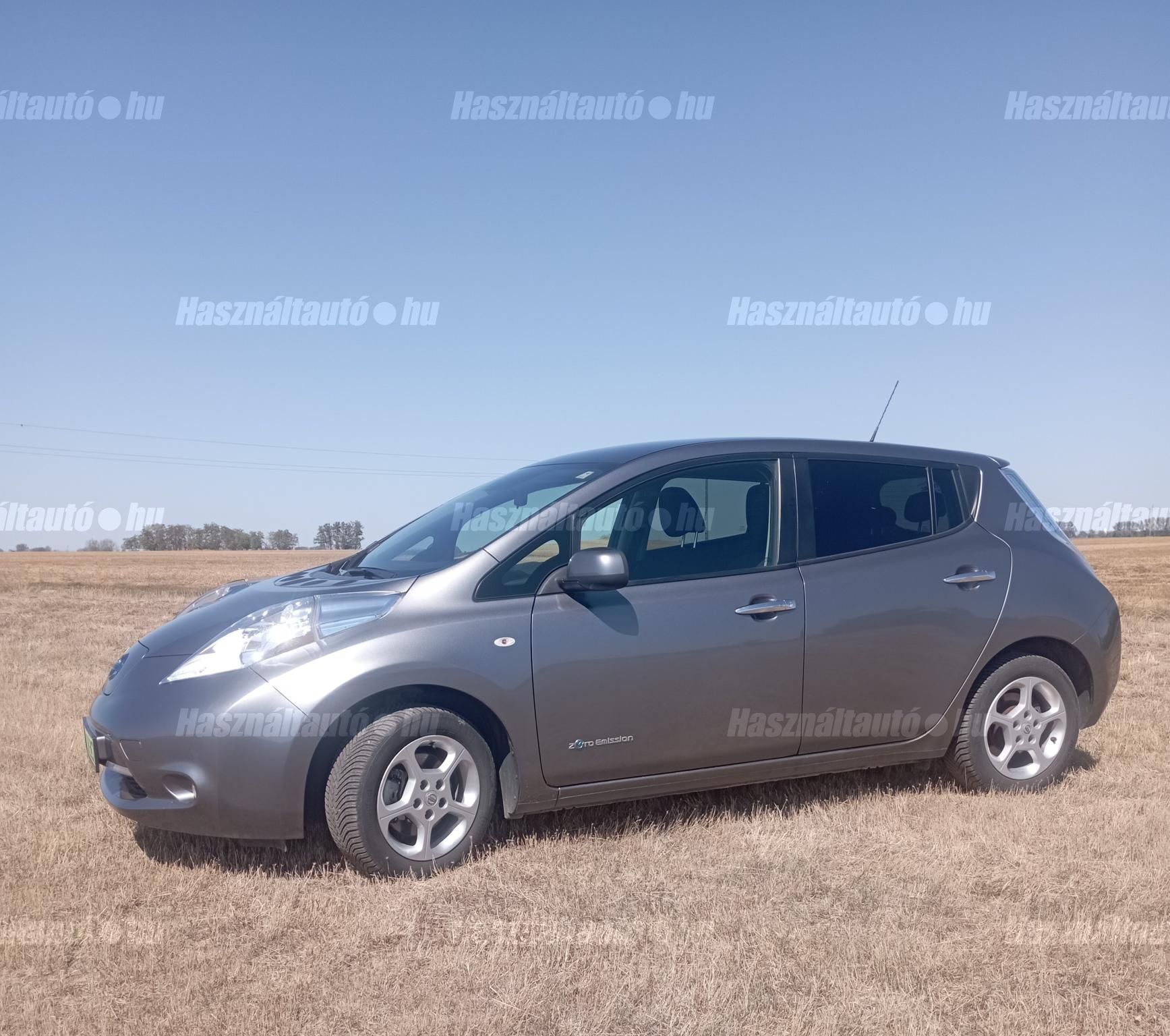 NISSAN LEAF 2016/6 - 1