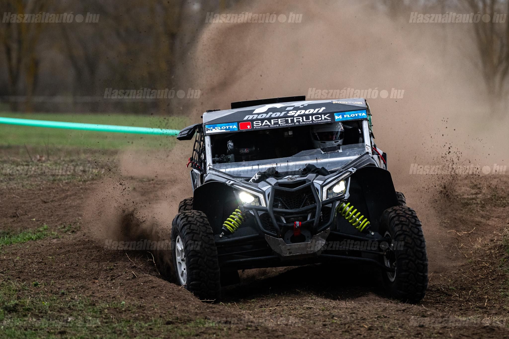 CAN-AM MAVERICK 2020/6 - 1