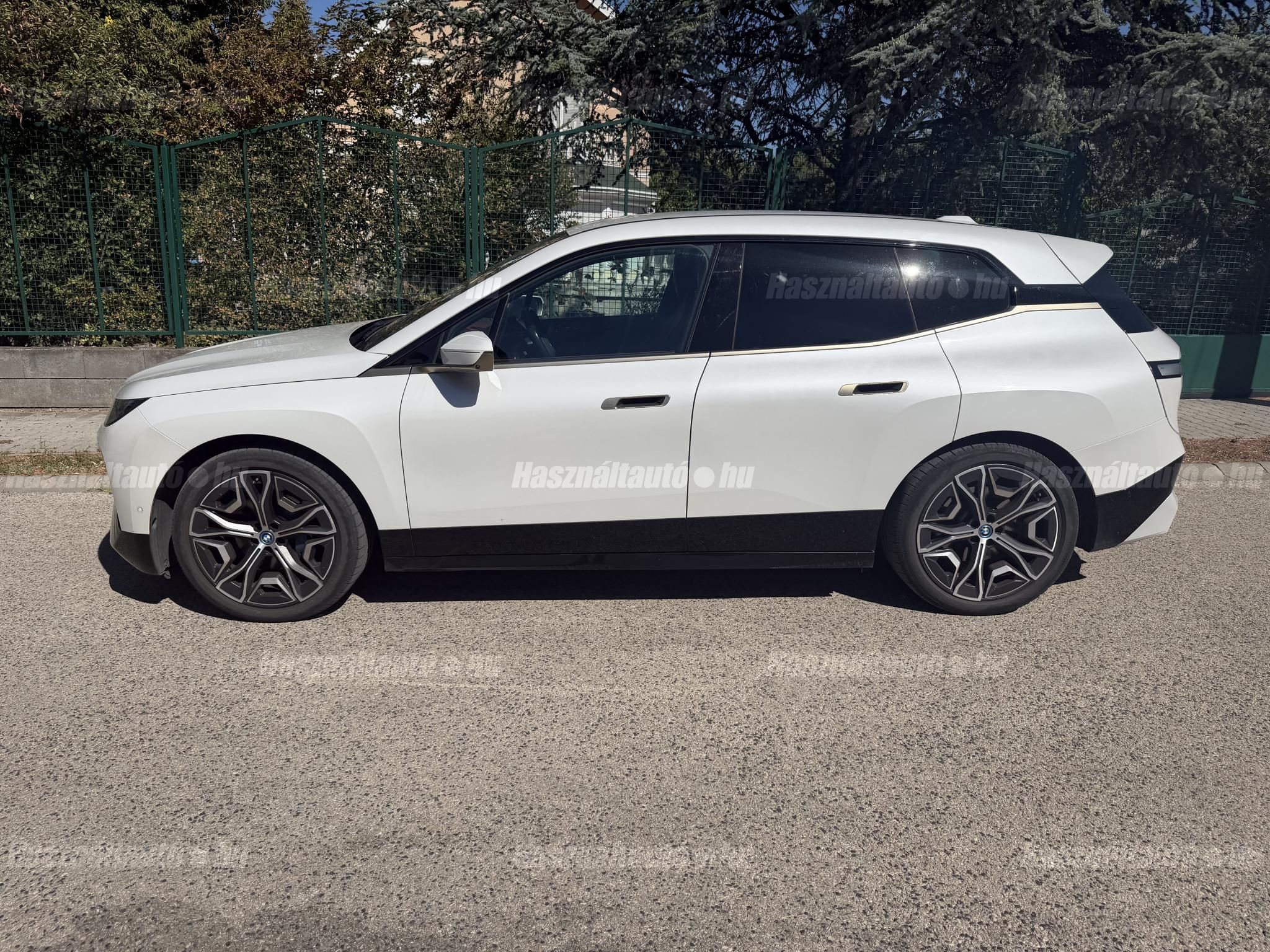 BMW IX 2023/4 - 1