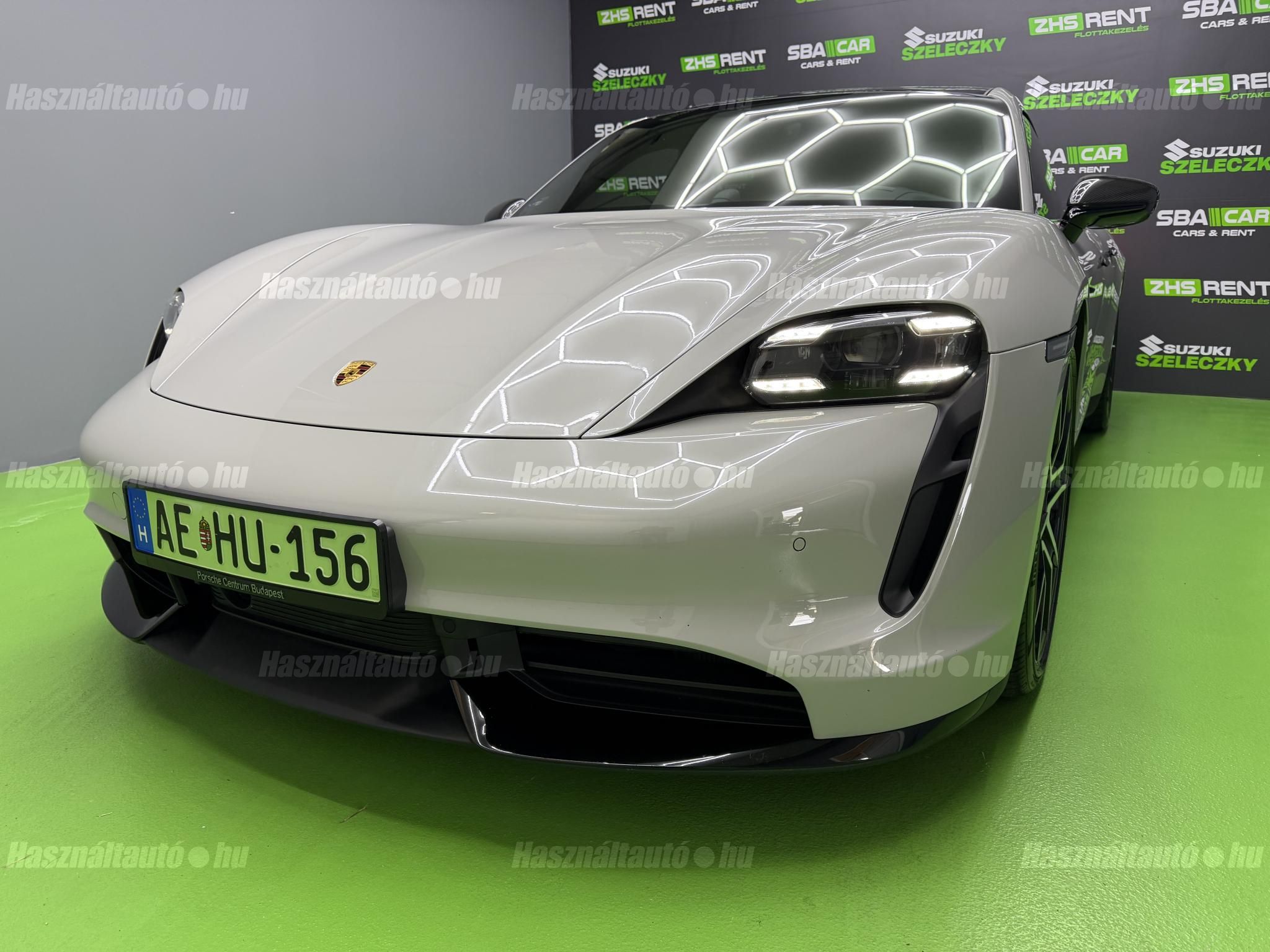 PORSCHE TAYCAN 2023/11 - 1