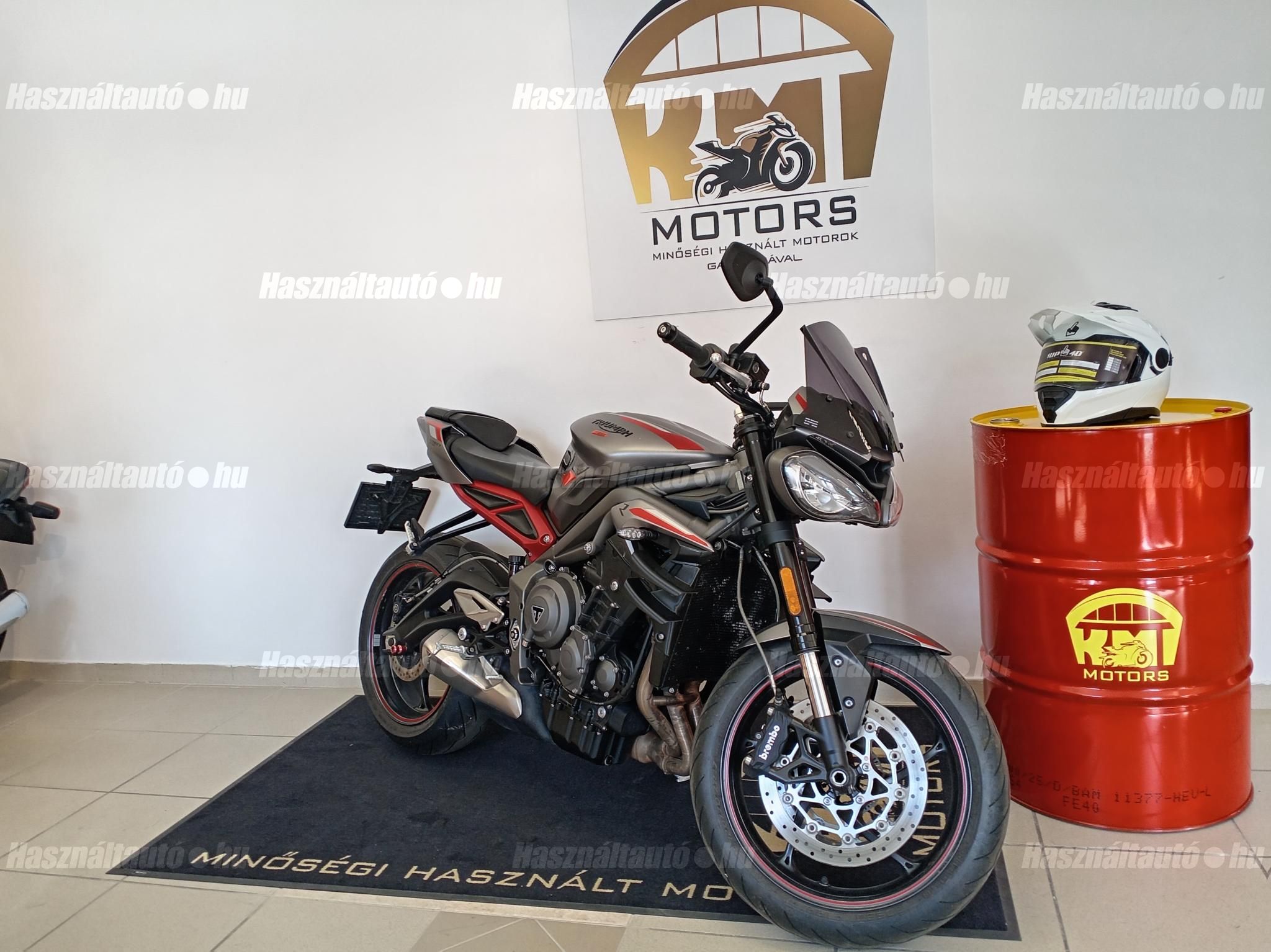 TRIUMPH STREET TRIPLE 2021/6 - 1