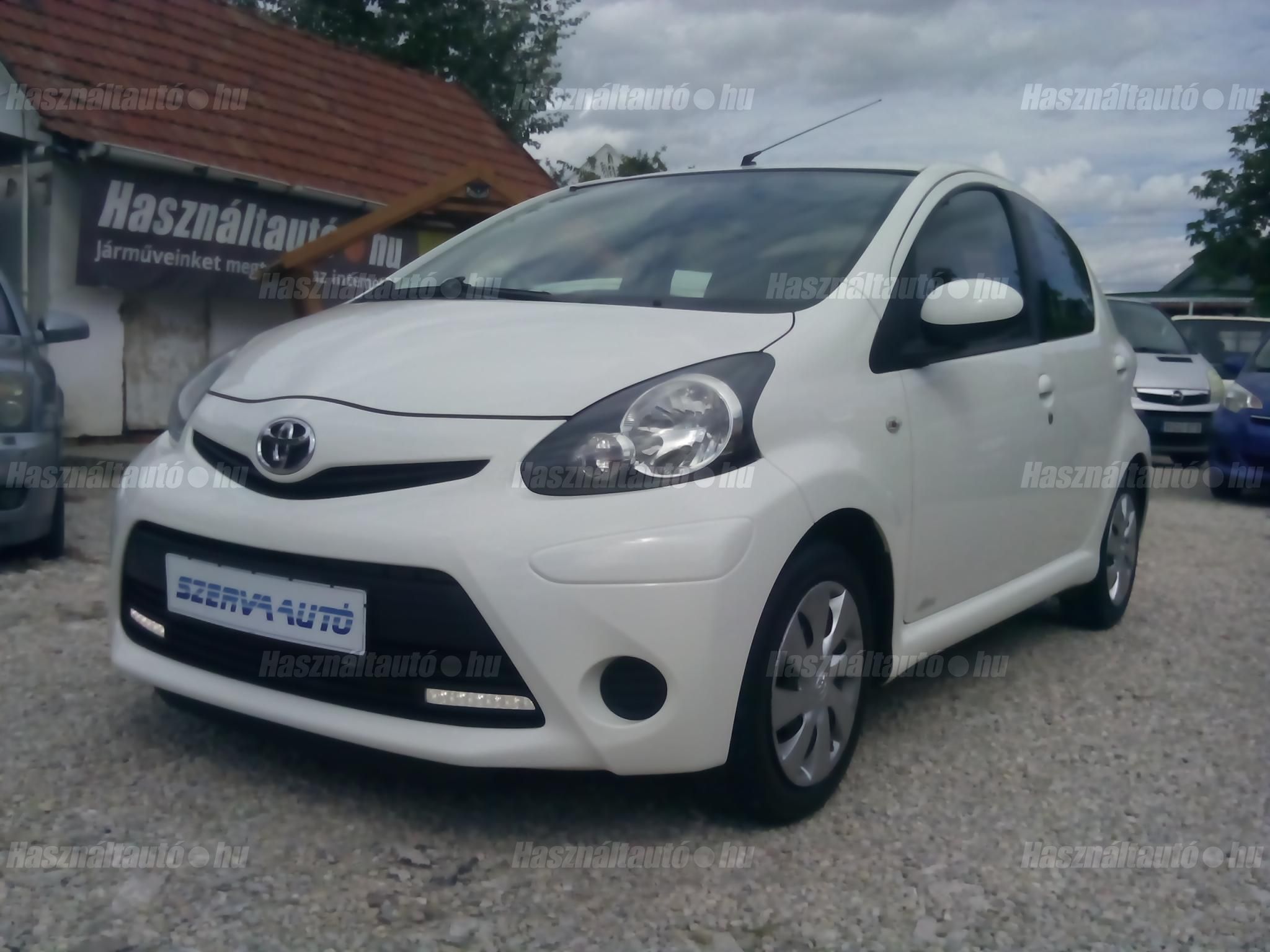TOYOTA AYGO 2012/12 - 1