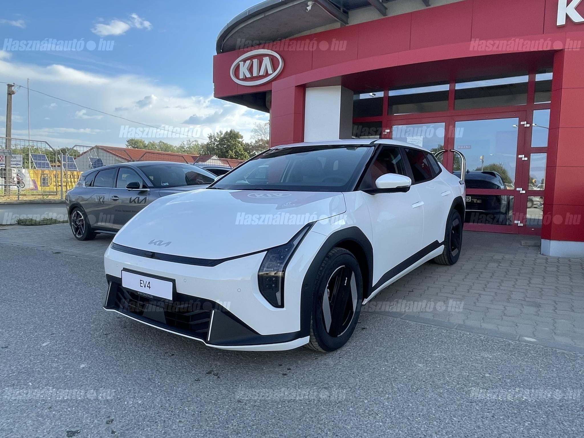 KIA EV4 2026 - 1