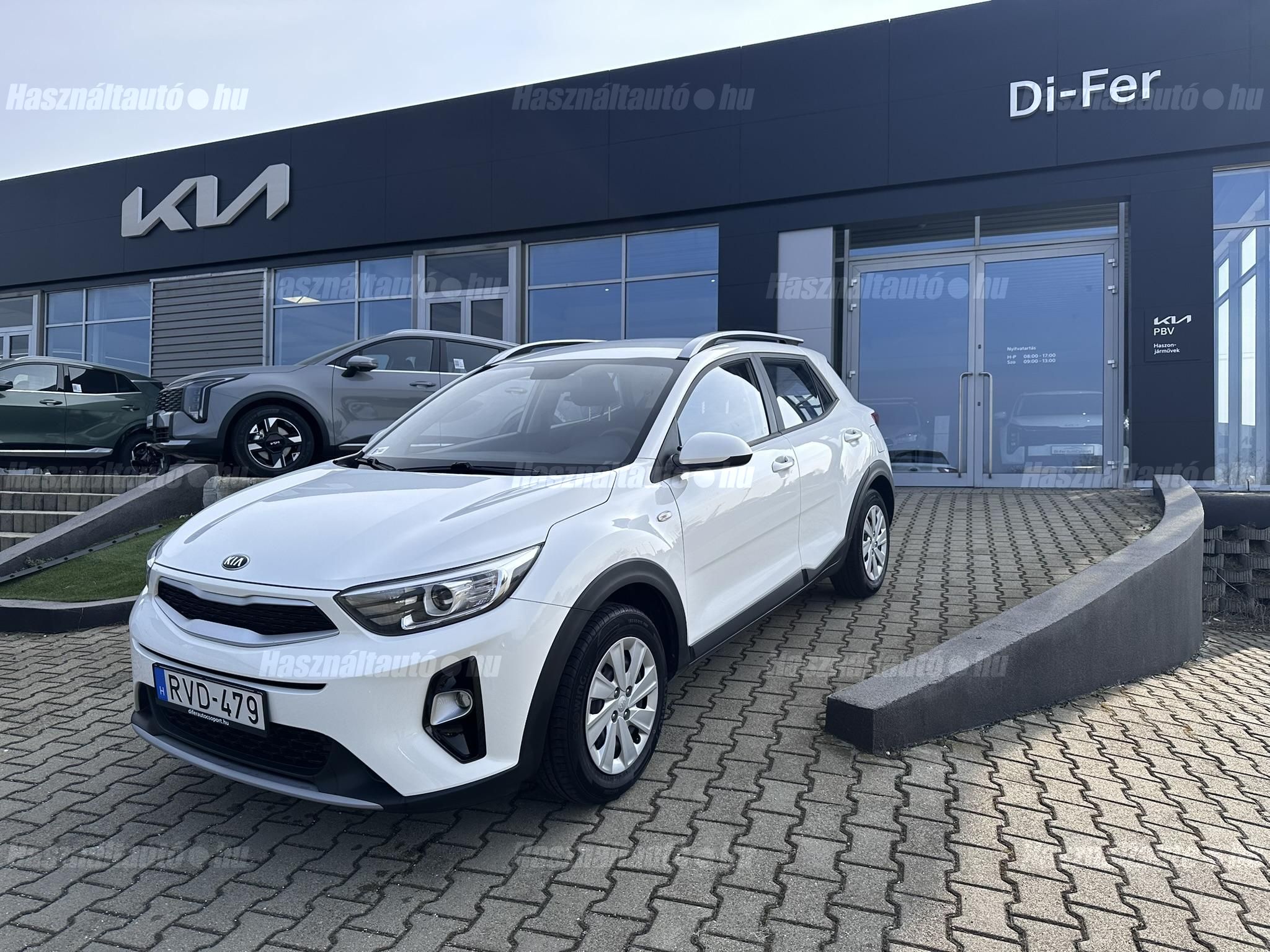 KIA STONIC 2019/12 - 1