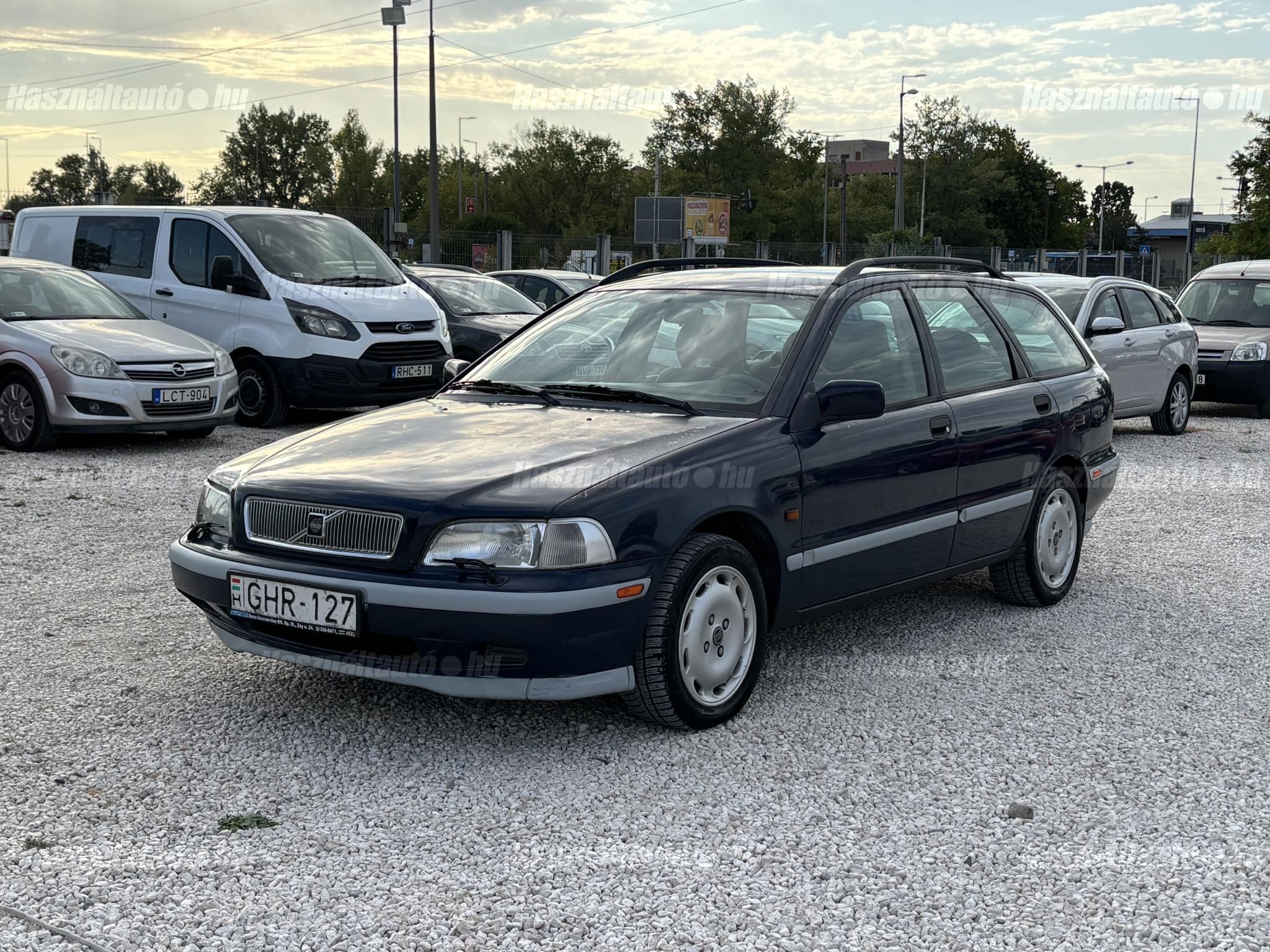VOLVO V40 1997/2 - 1