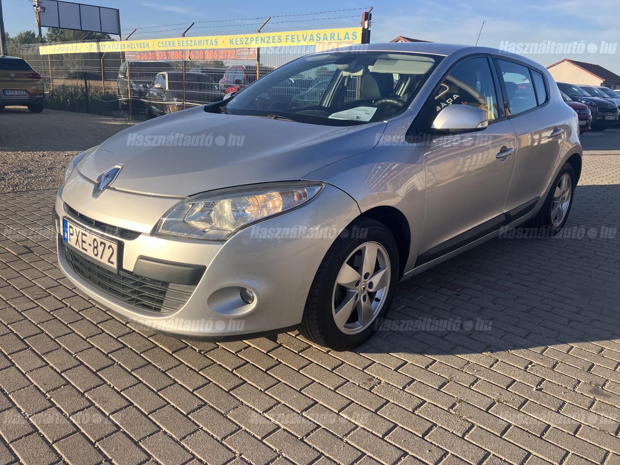 RENAULT MEGANE 2010/9 - 1
