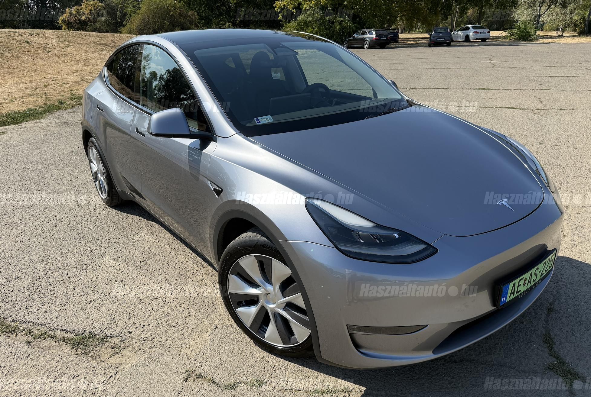 TESLA MODEL Y 2023 - 1
