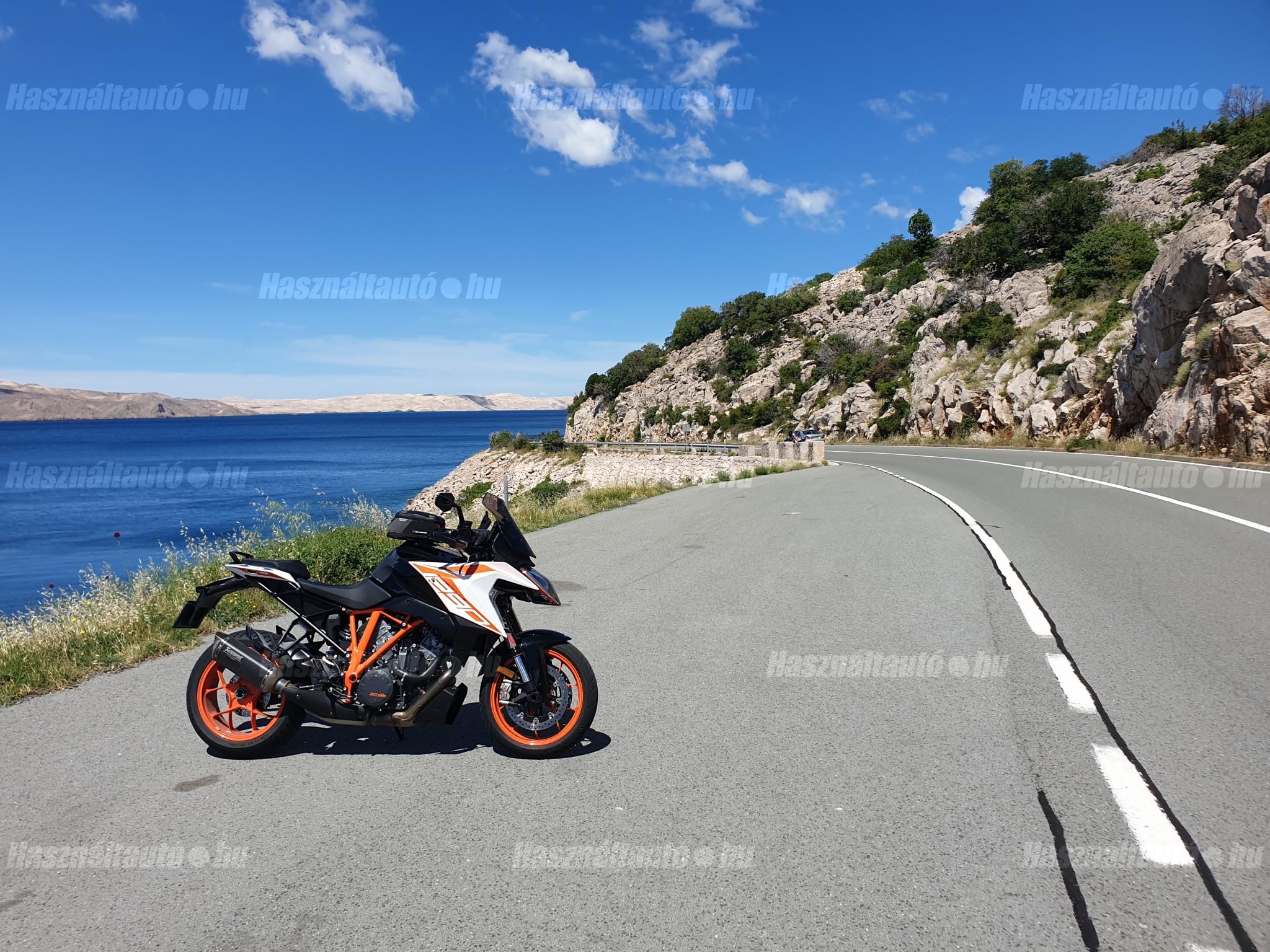 KTM 1290 SUPER DUKE GT 2019/7 - 1