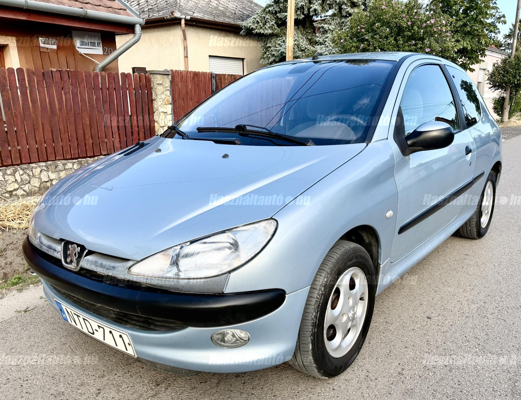 PEUGEOT 206 2002/9 - 1