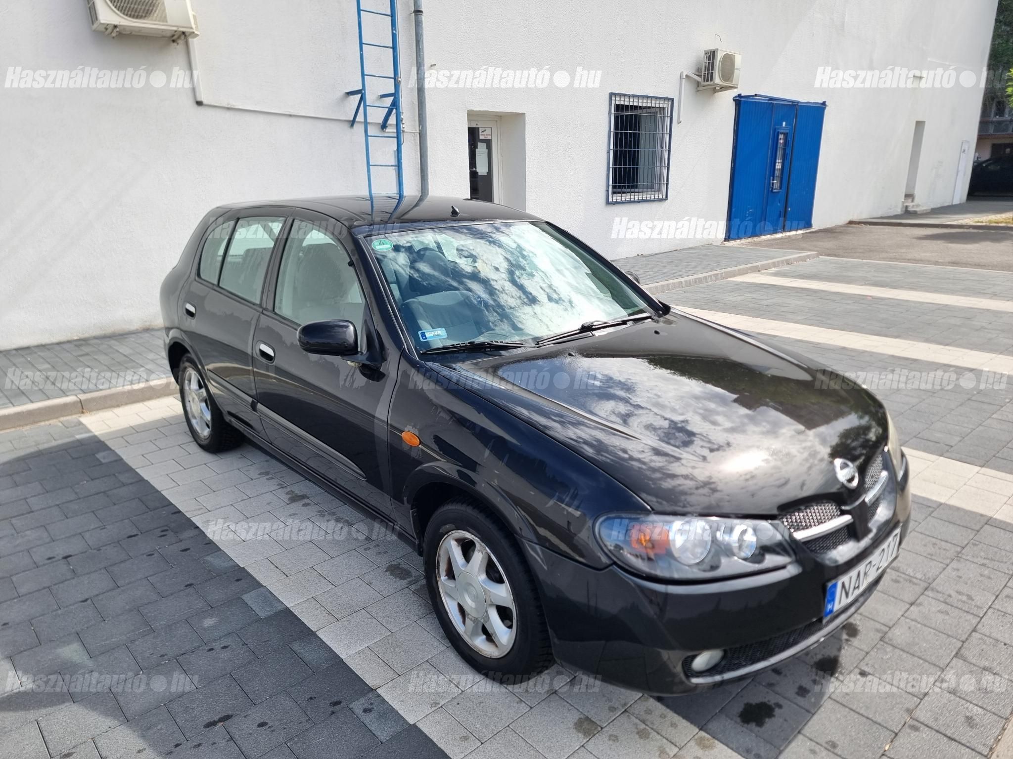NISSAN ALMERA 2004/5 - 1