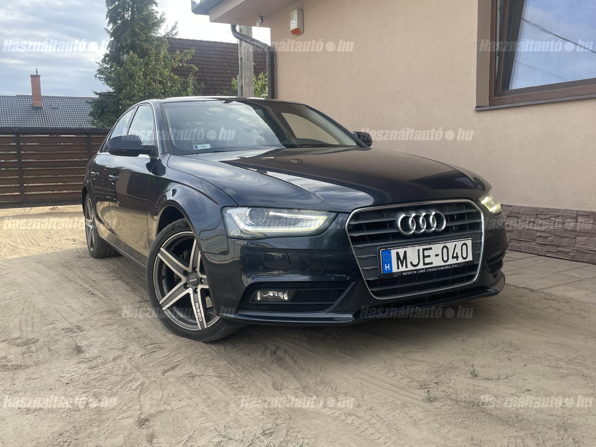 AUDI A4 2013 - 1