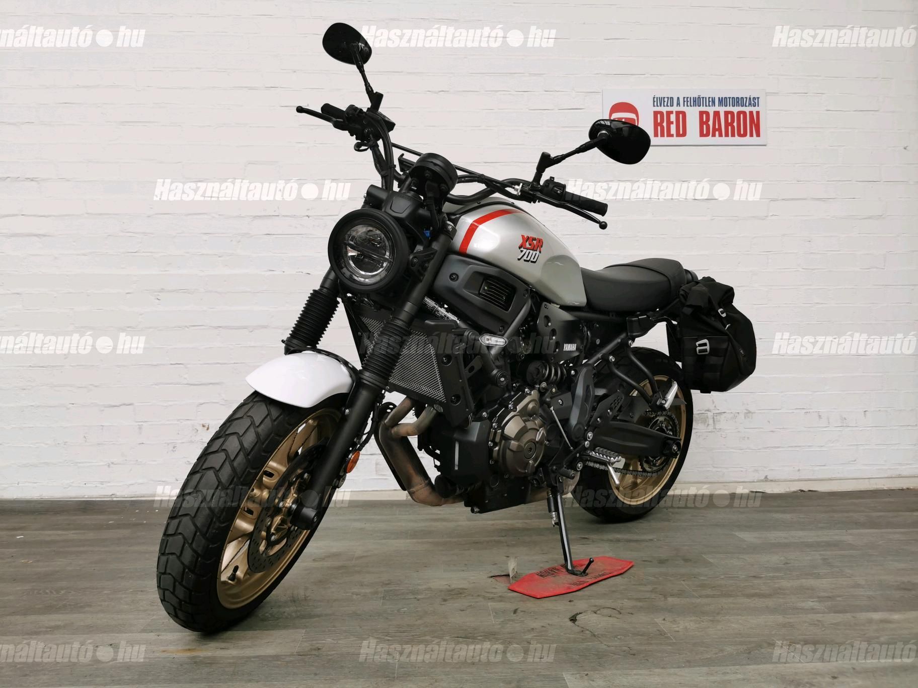 YAMAHA XSR 700 2022 - 1