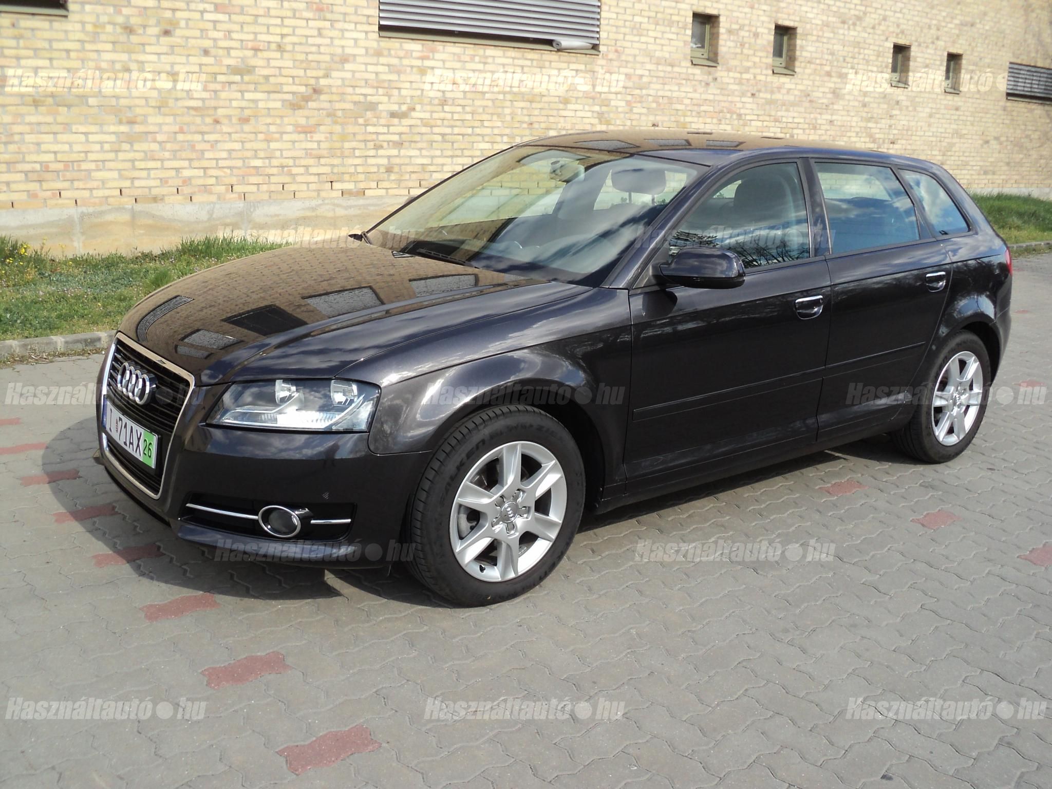AUDI A3 2012/4 - 1