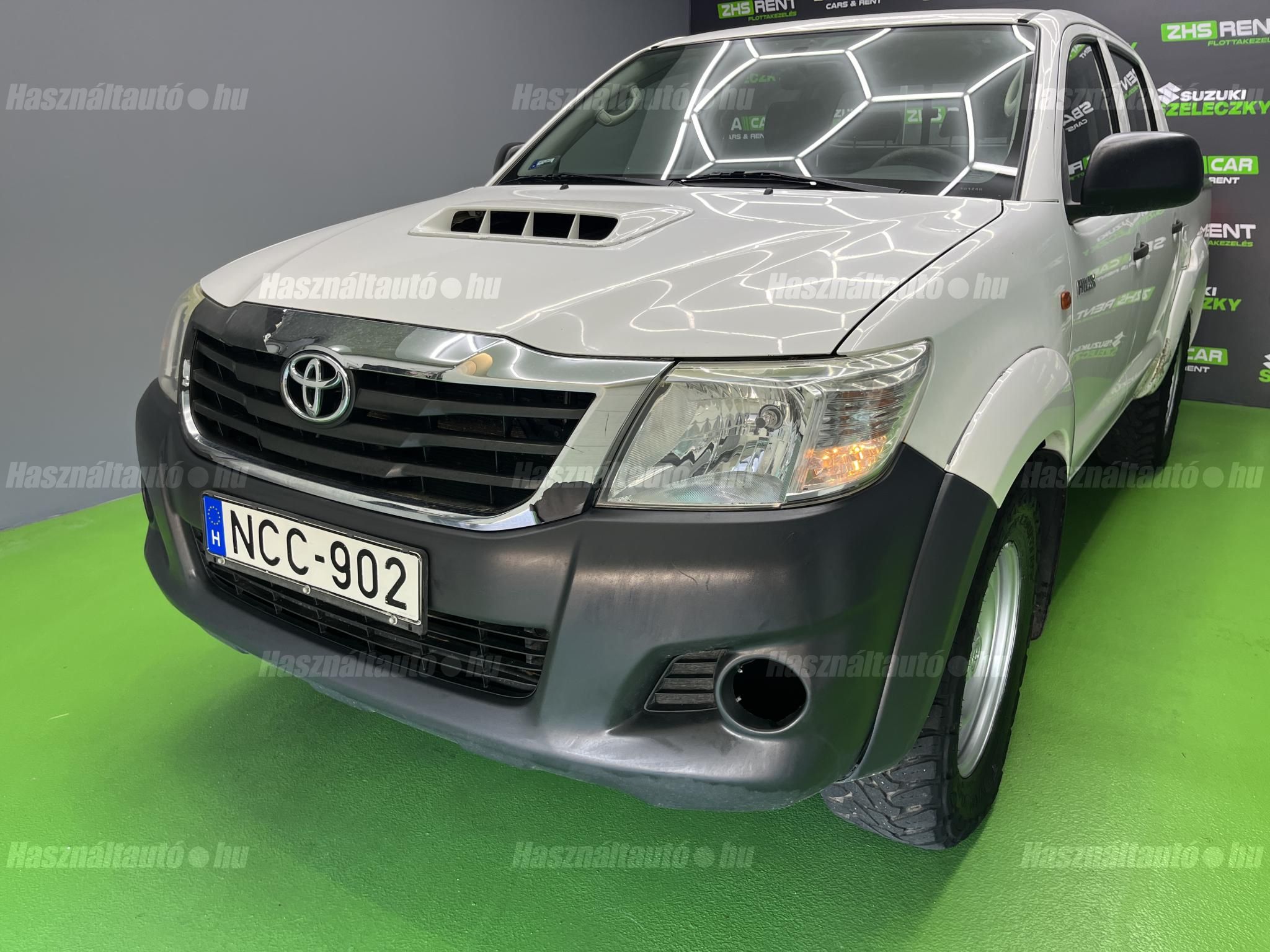 TOYOTA HILUX 2015/4 - 1