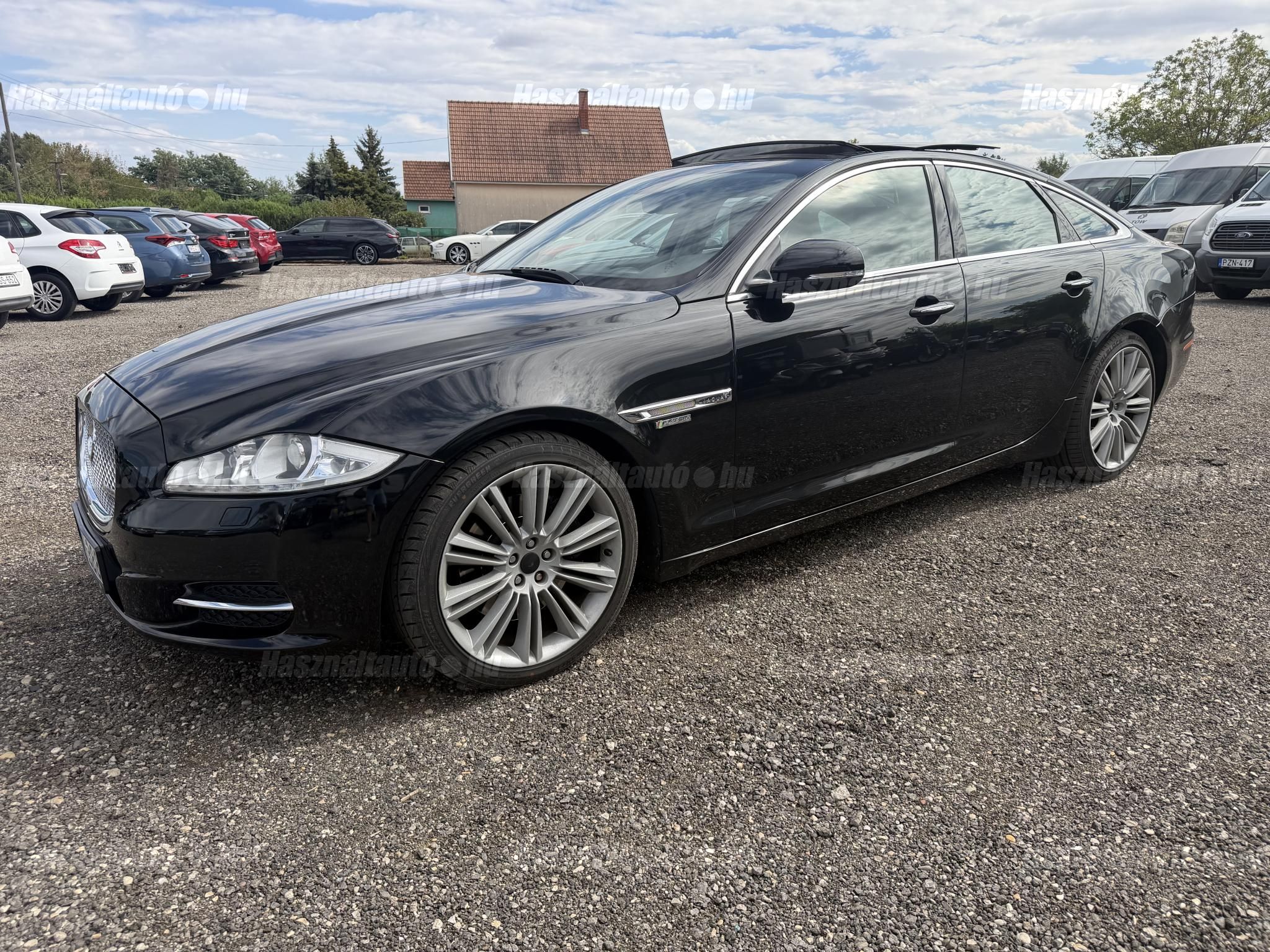 JAGUAR XJ 2010/8 - 1