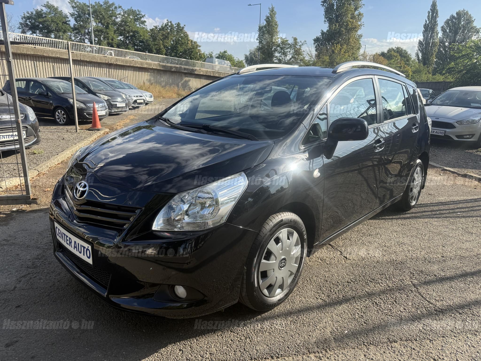 TOYOTA VERSO 2010/6 - 1