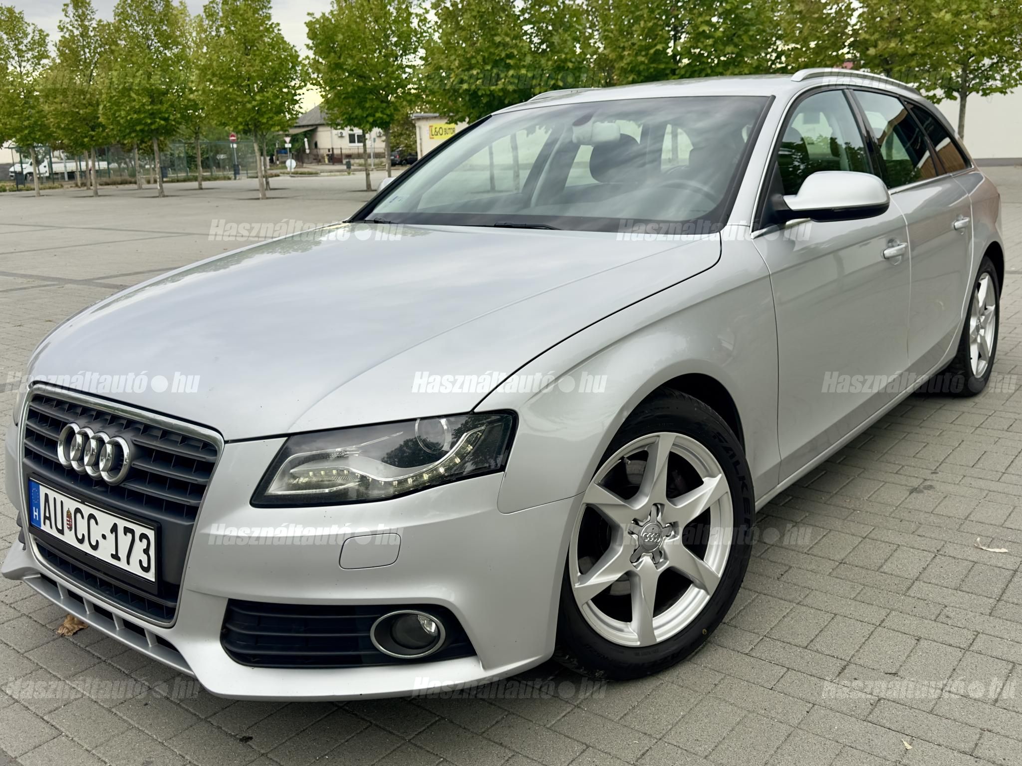 AUDI A4 2011/12 - 1