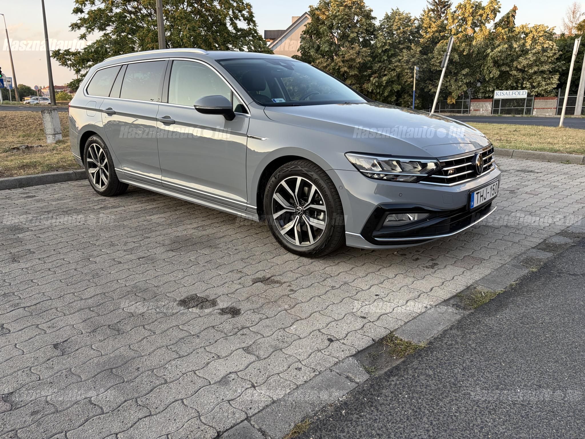 VOLKSWAGEN PASSAT 2022/6 - 1