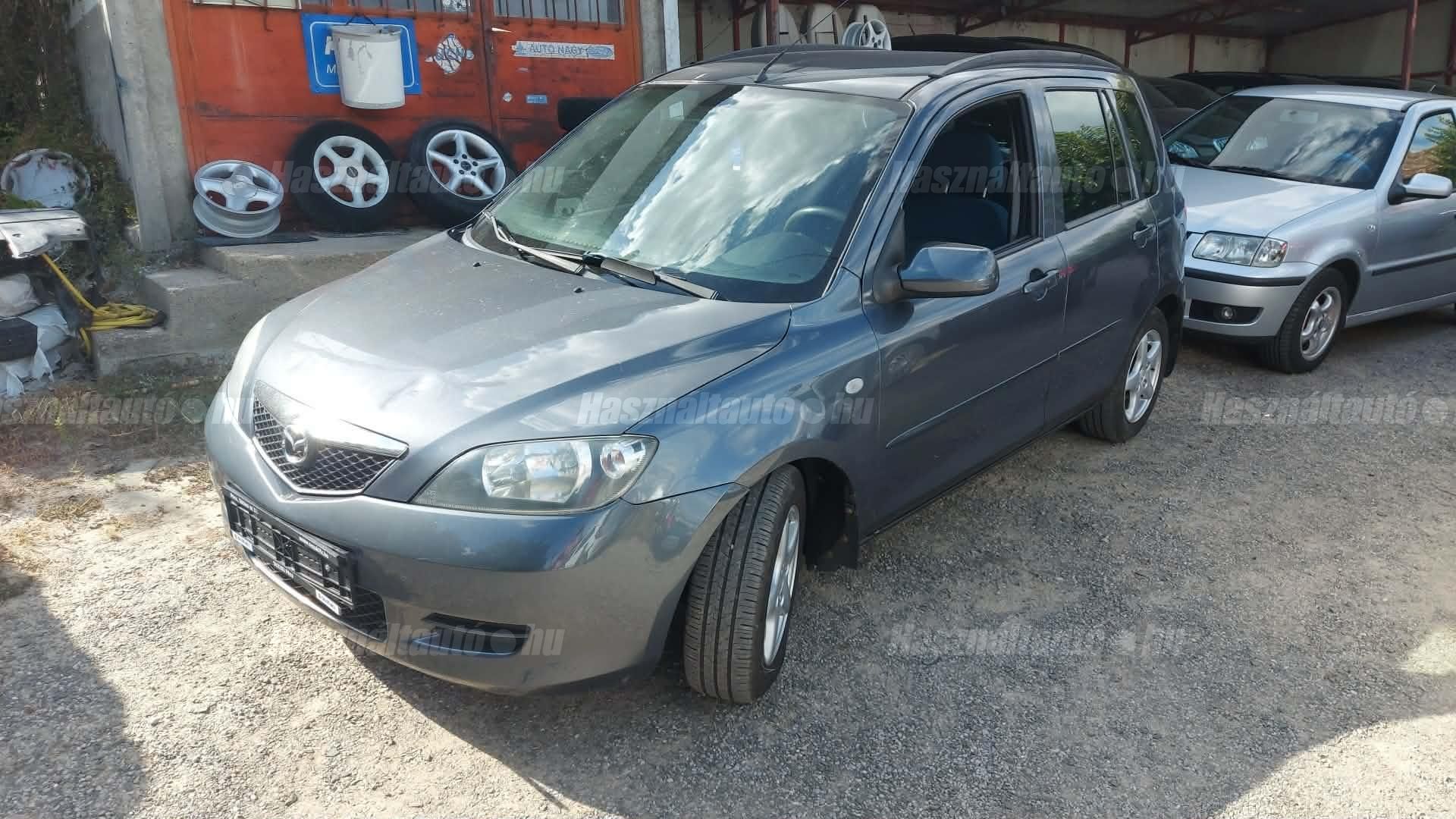 MAZDA 2 2004/8 - 1