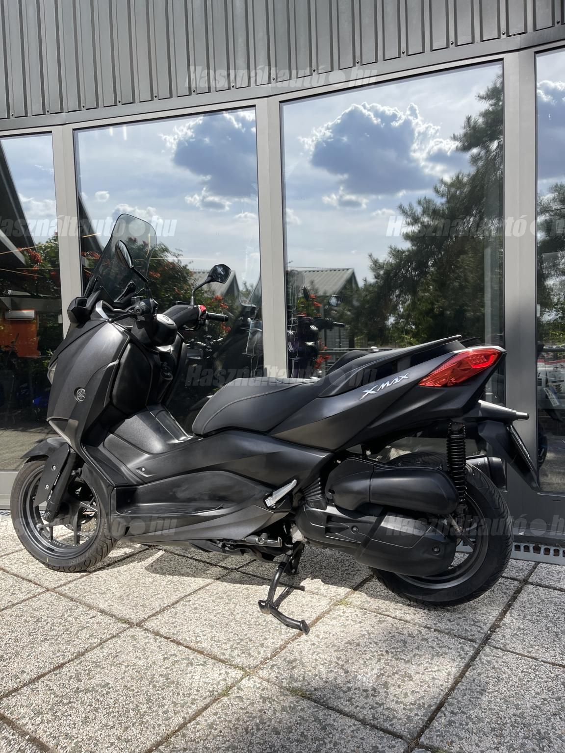 YAMAHA X-MAX 125 2018/8 - 1