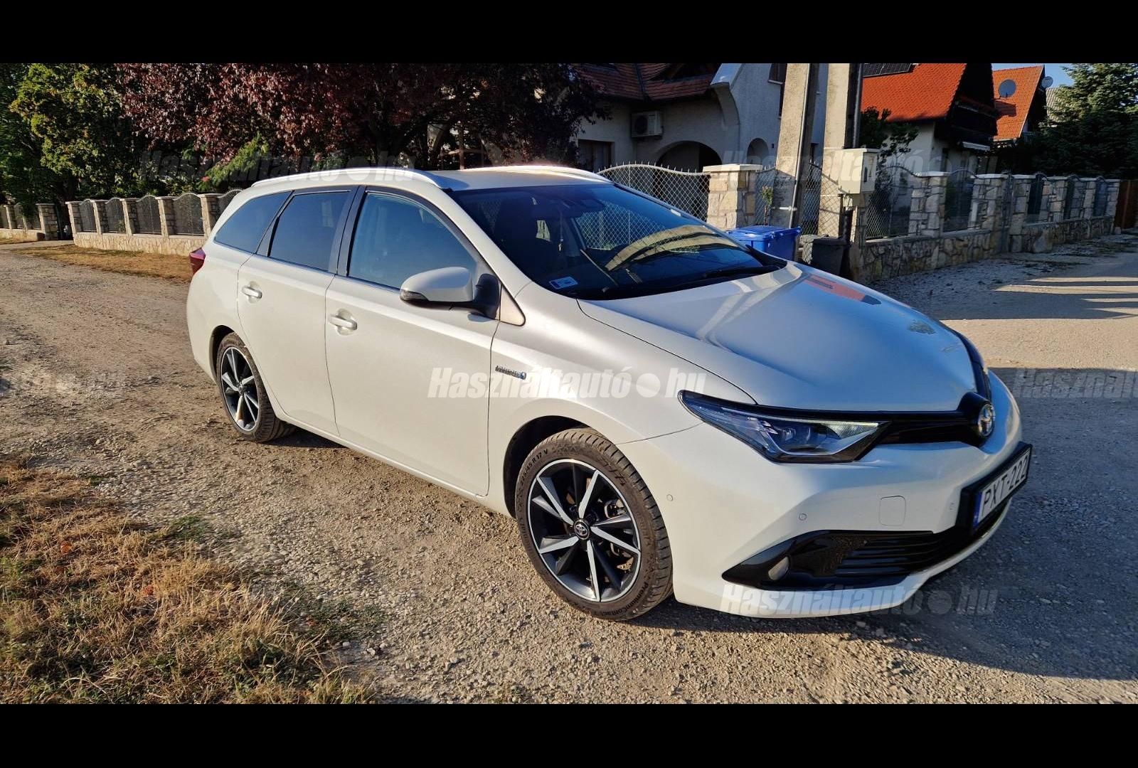 TOYOTA AURIS 2018/8 - 1