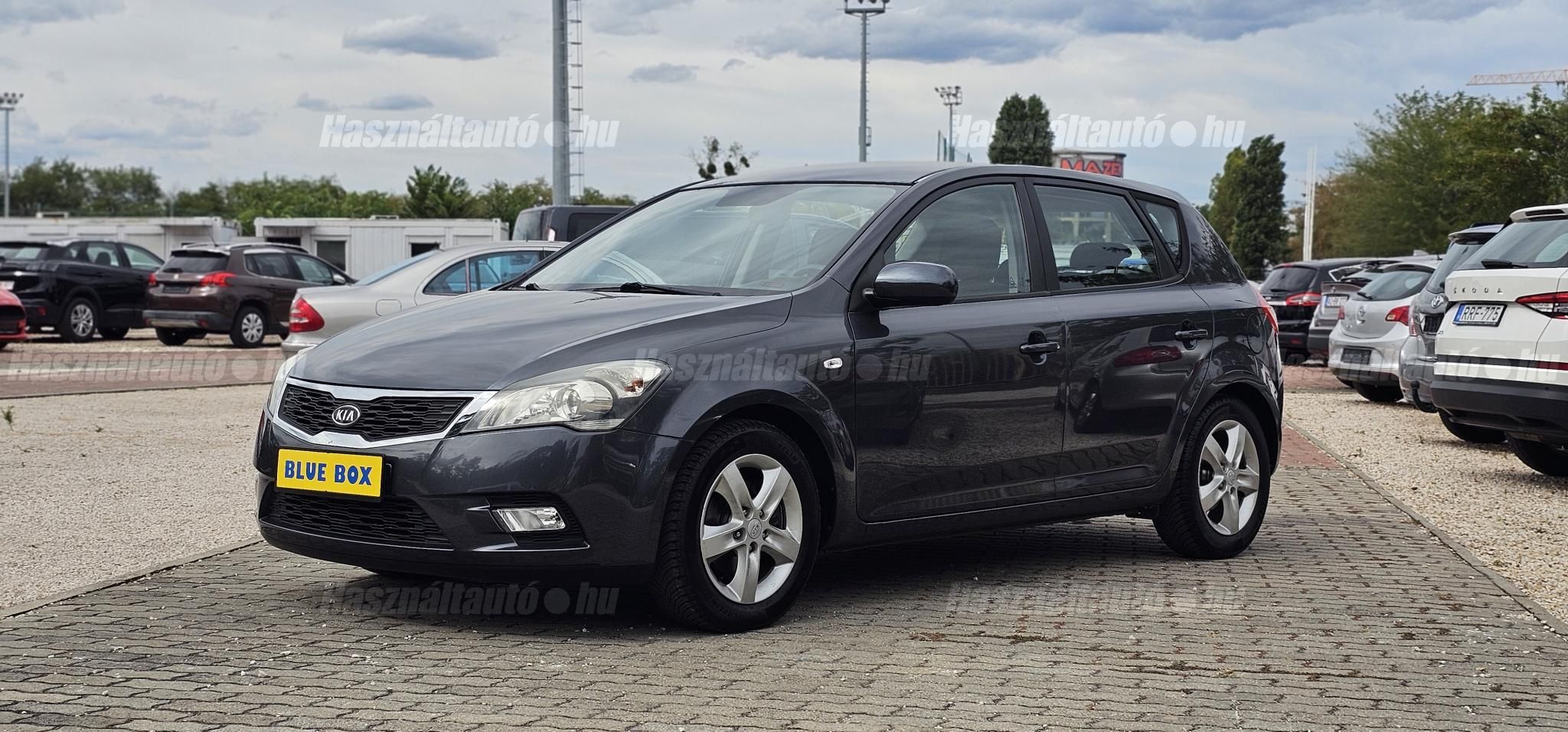 KIA CEE'D 2012/1 - 1
