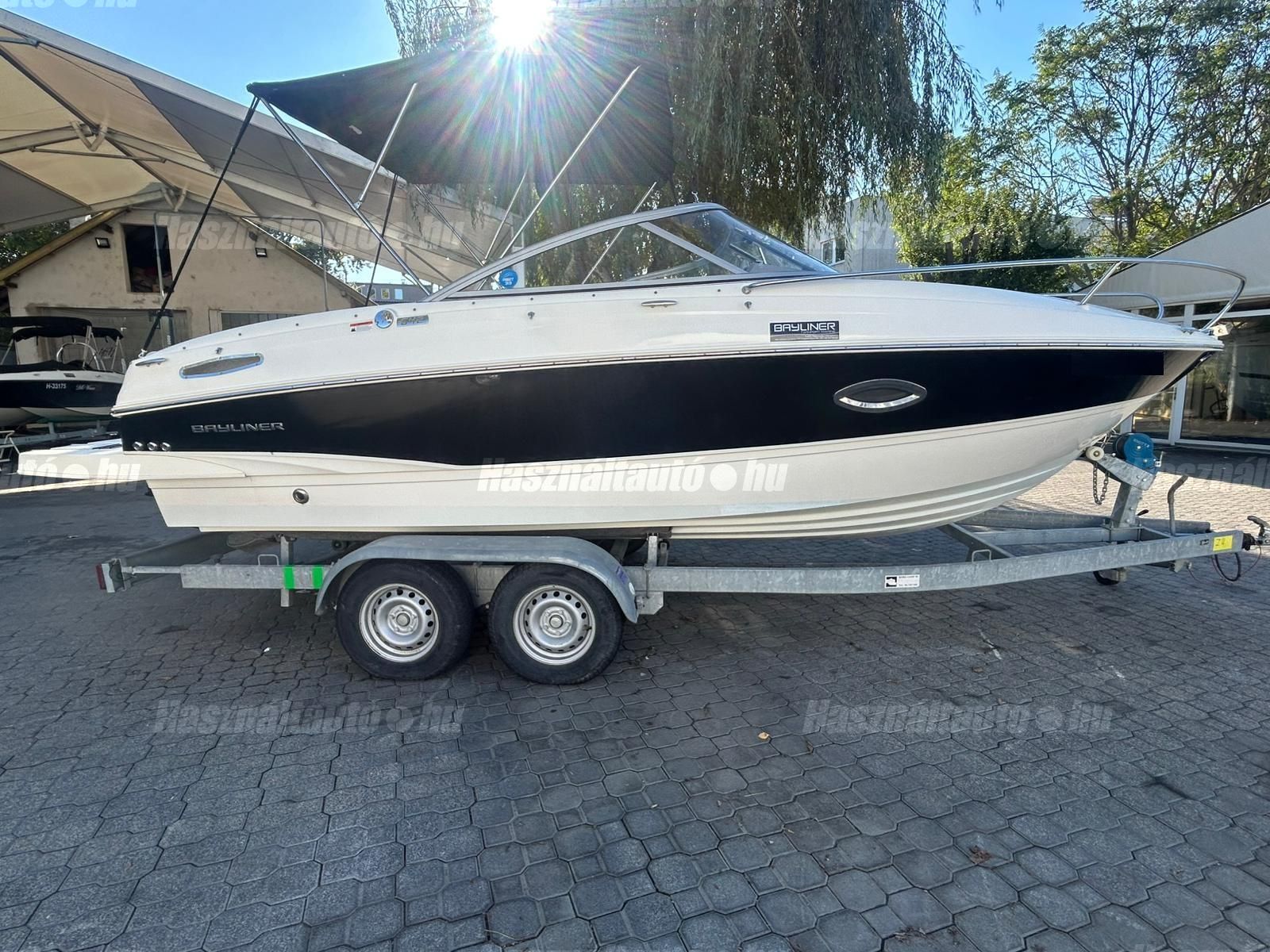 BAYLINER 2015 - 1