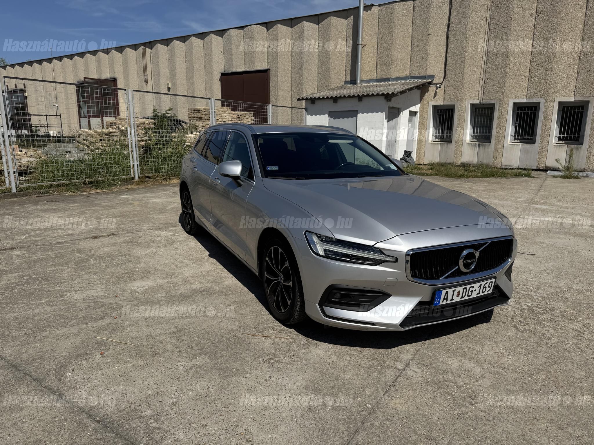 VOLVO V60 2020 - 1
