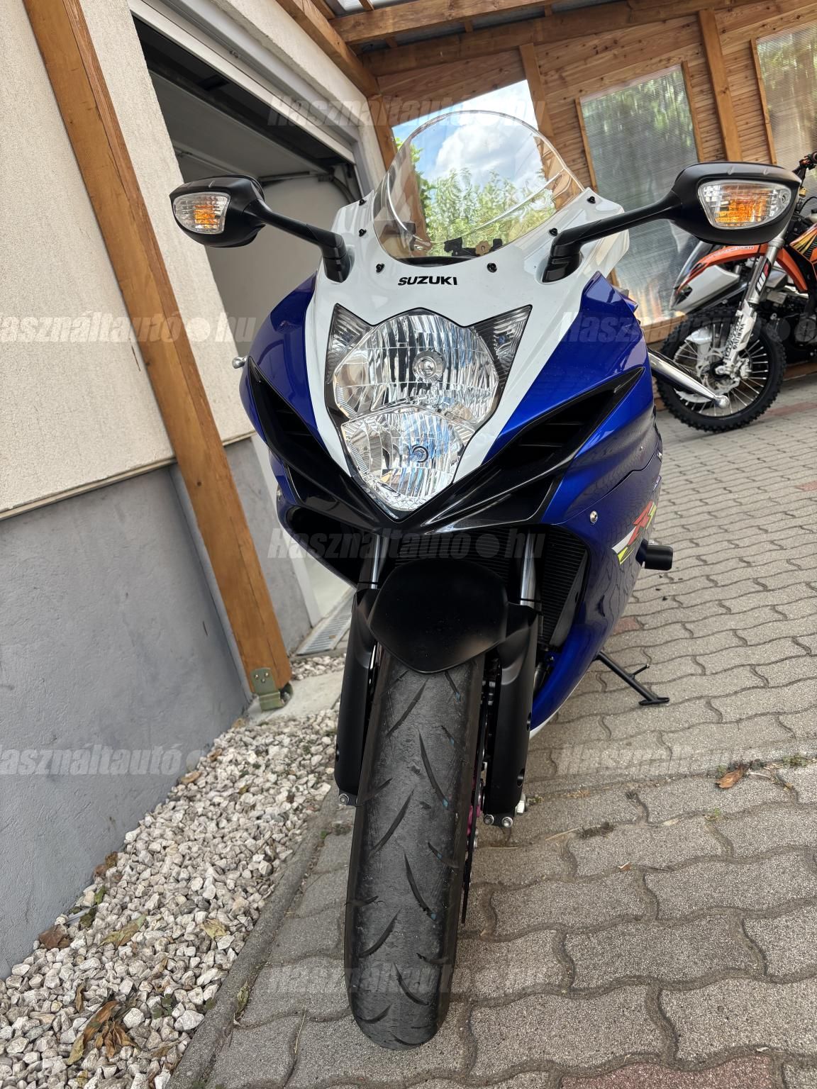 SUZUKI GSX-R 600 2011/12 - 1