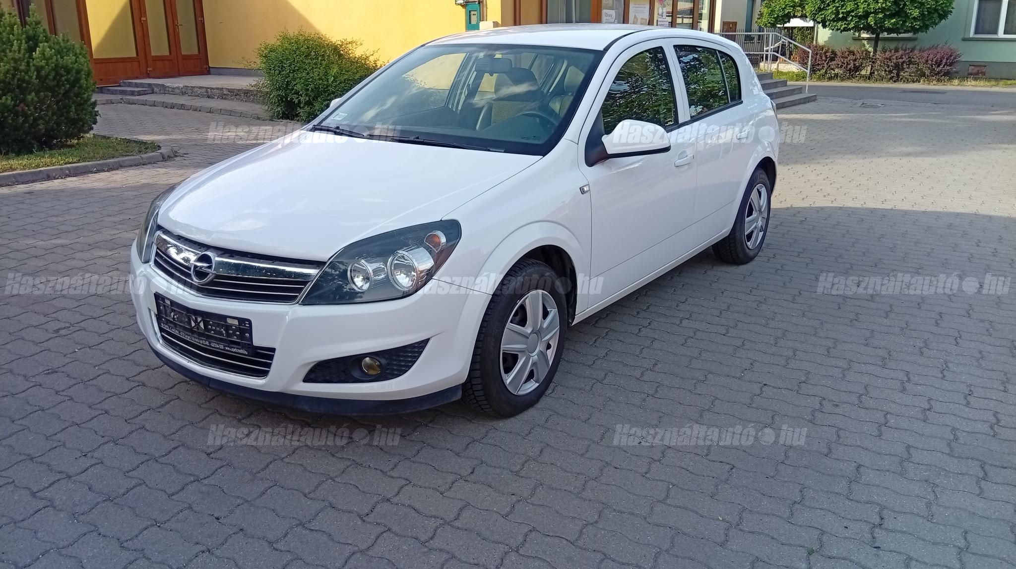 OPEL ASTRA H 2012/11 - 1