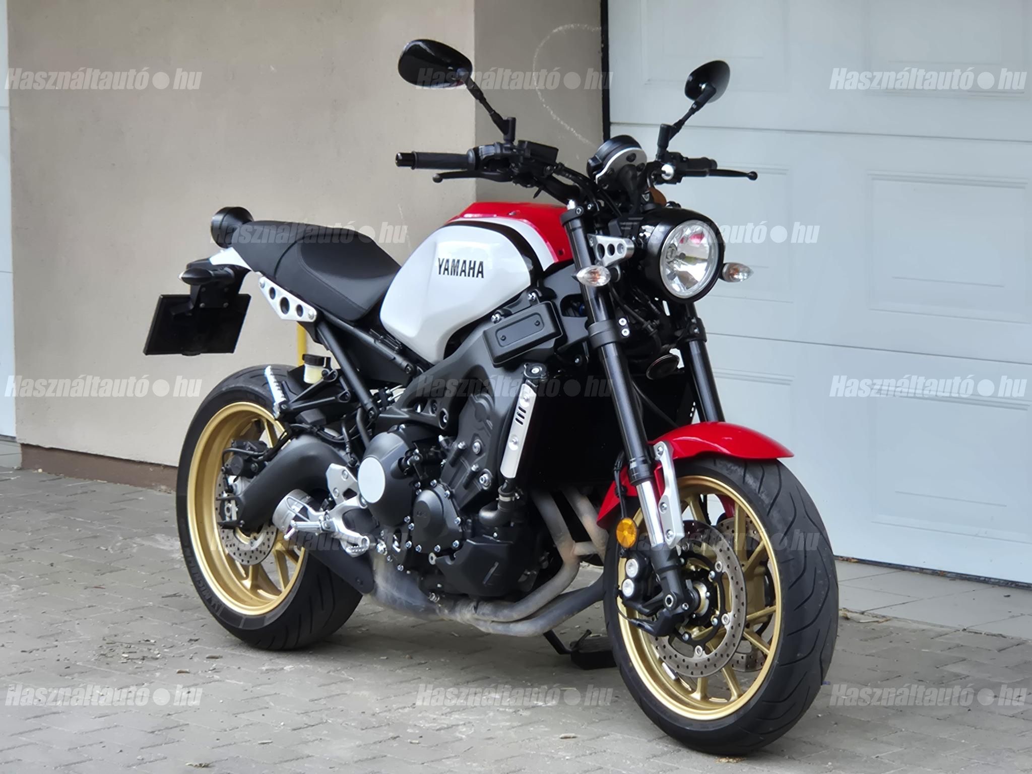 YAMAHA XSR 900 2020/9 - 1