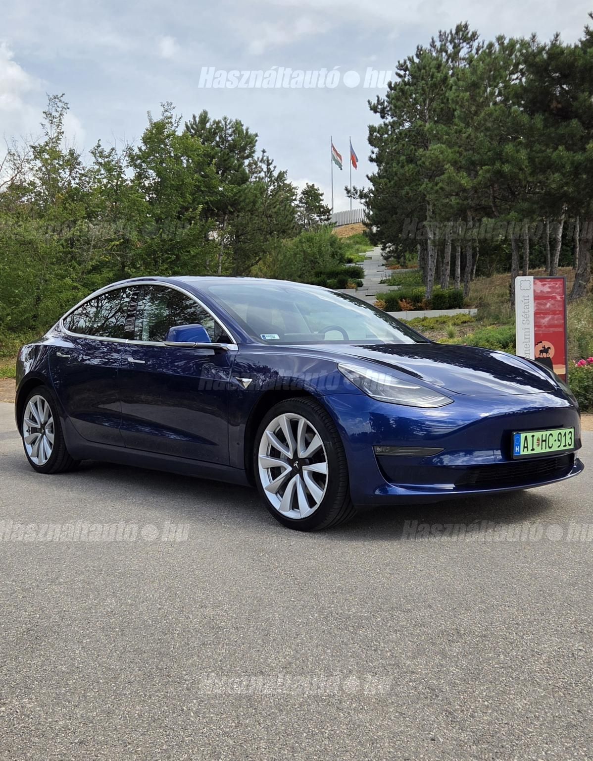 TESLA MODEL 3 2019/9 - 1