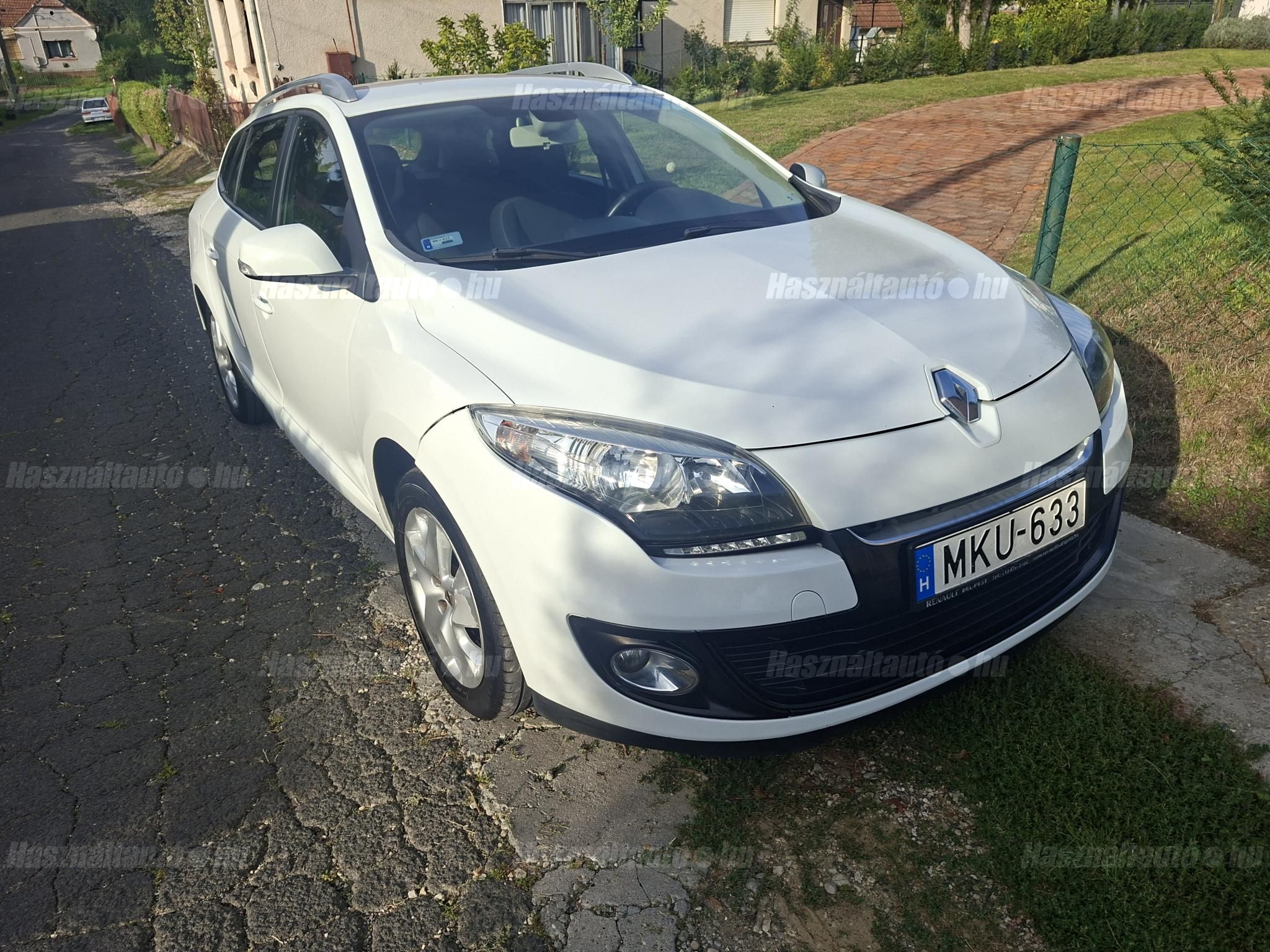 RENAULT MEGANE 2013/8 - 1