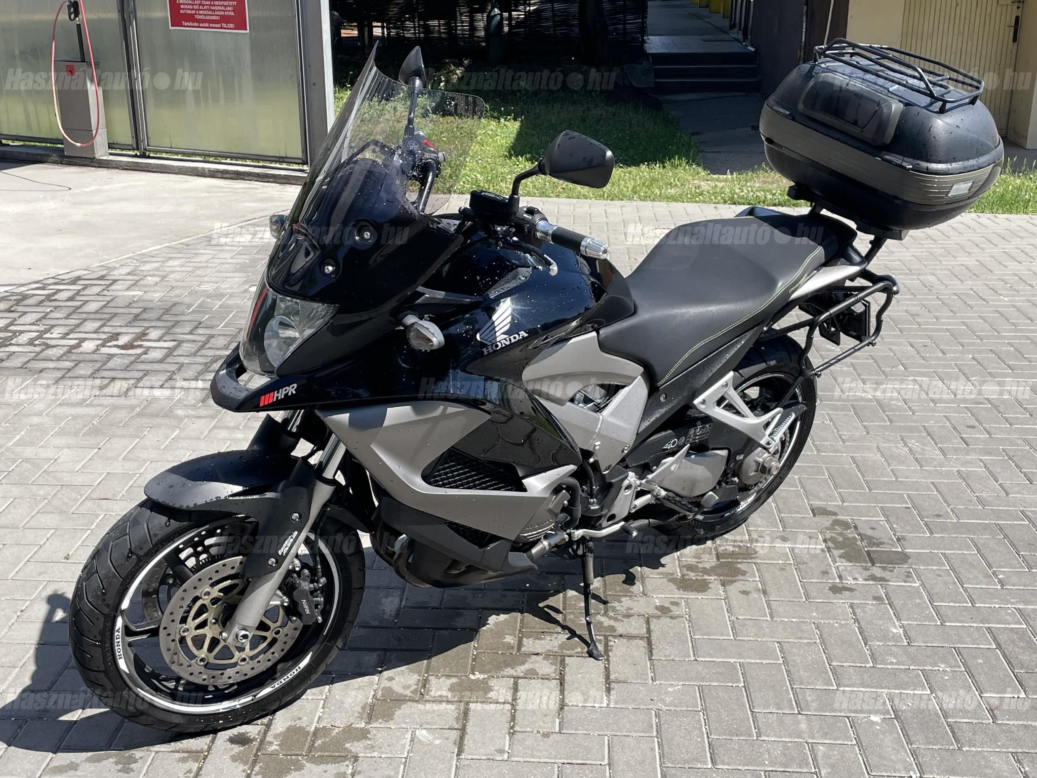 HONDA VFR 800 X 2012 - 1