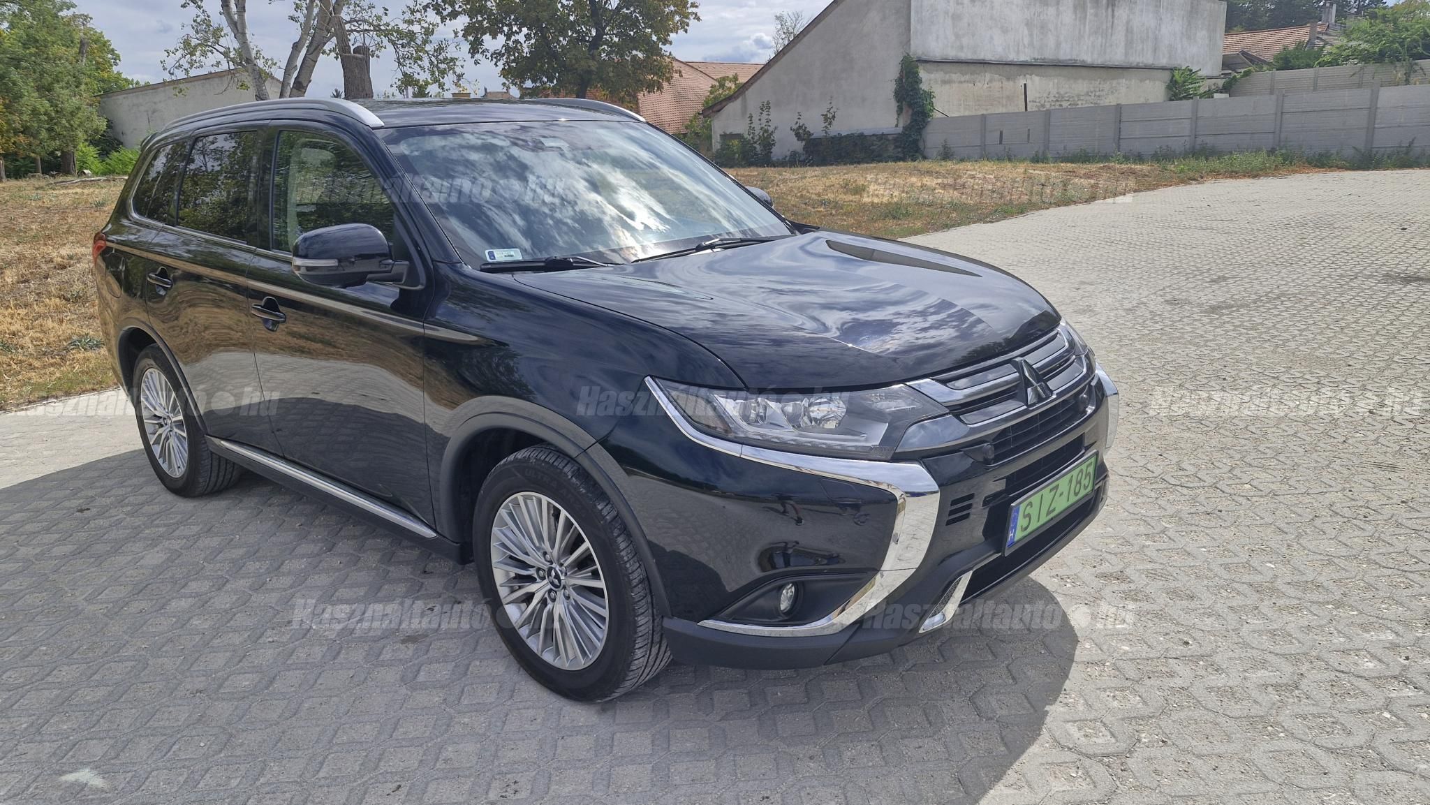 MITSUBISHI OUTLANDER 2017/10 - 1