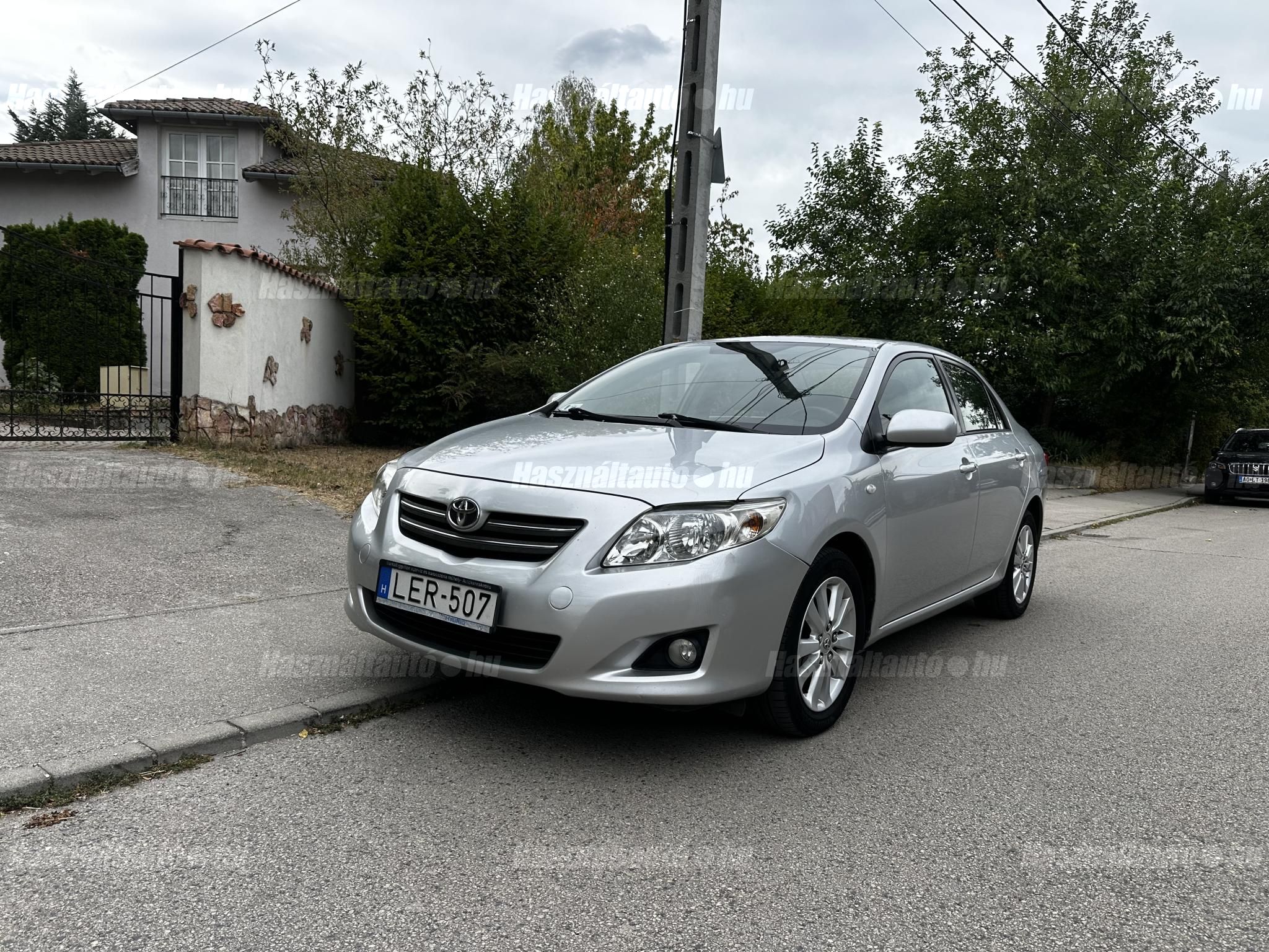TOYOTA COROLLA 2008/9 - 1