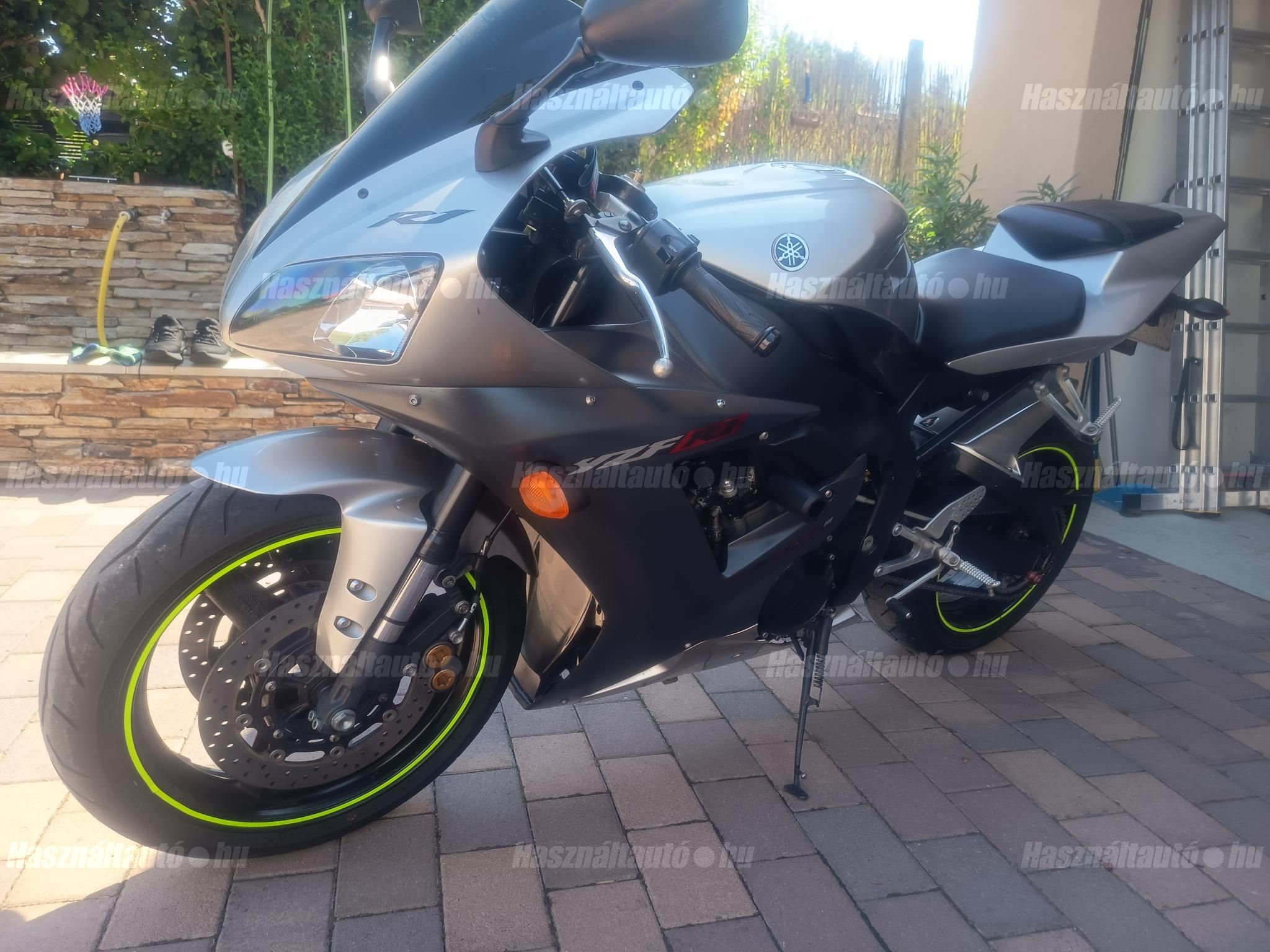 YAMAHA YZF R1 2003/5 - 1