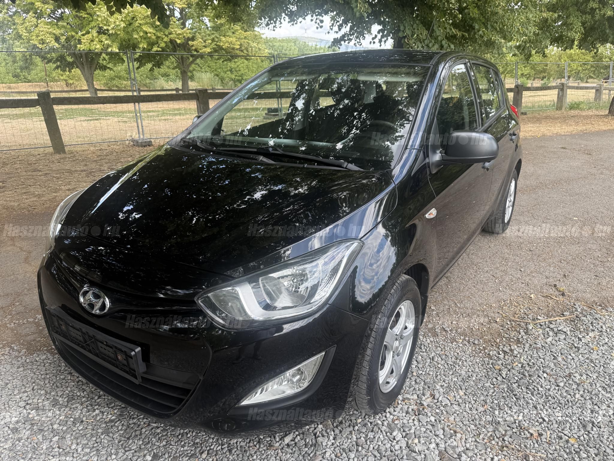 HYUNDAI I20 2013/10 - 1
