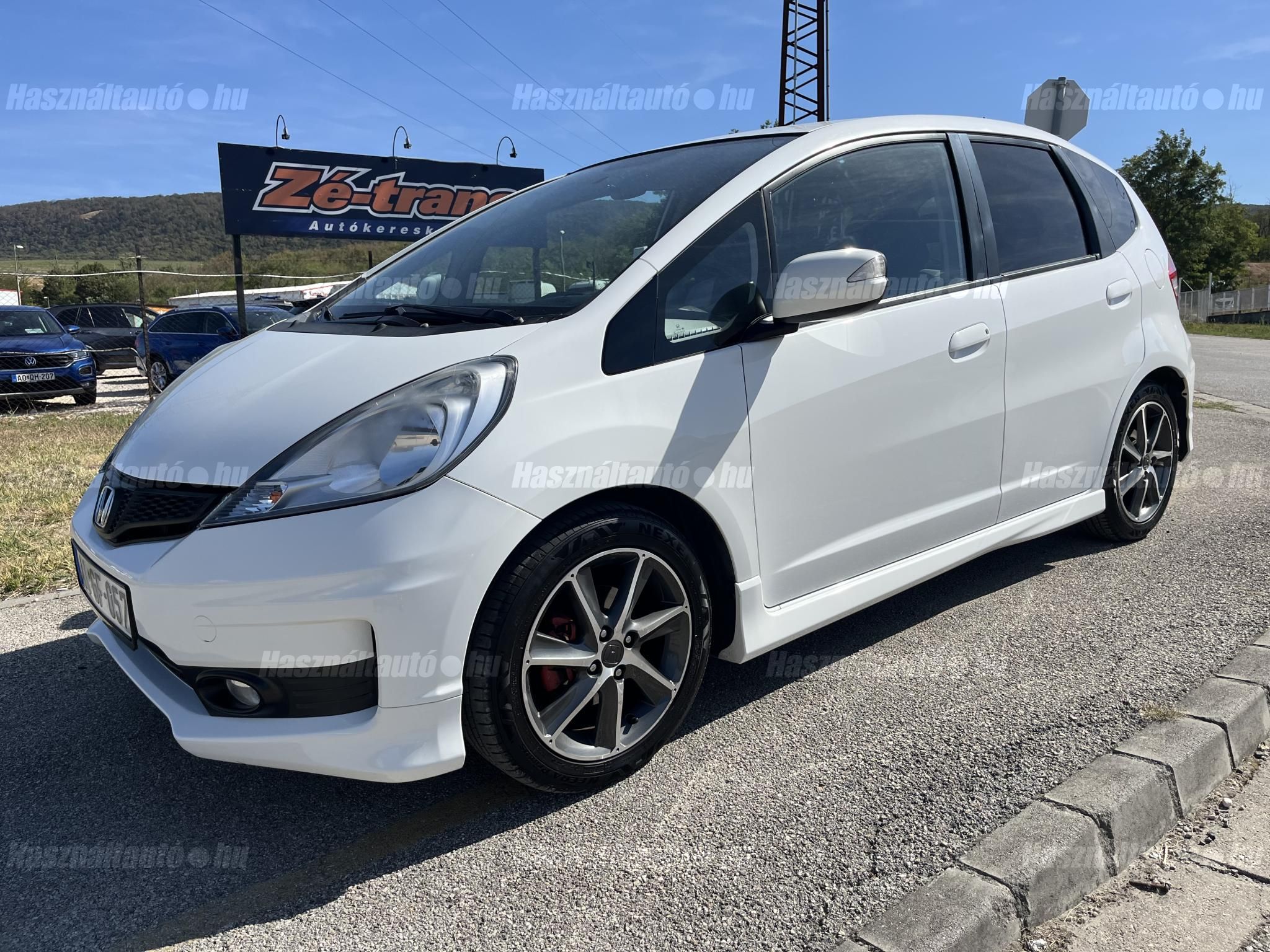 HONDA JAZZ 2013/9 - 1